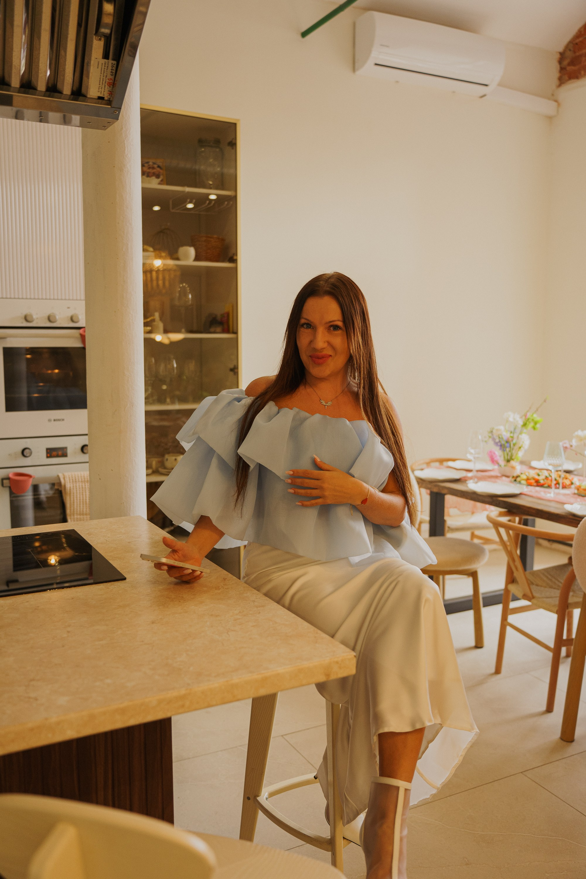 ВЕСЕННИЙ БРАНЧ. Женский портрет