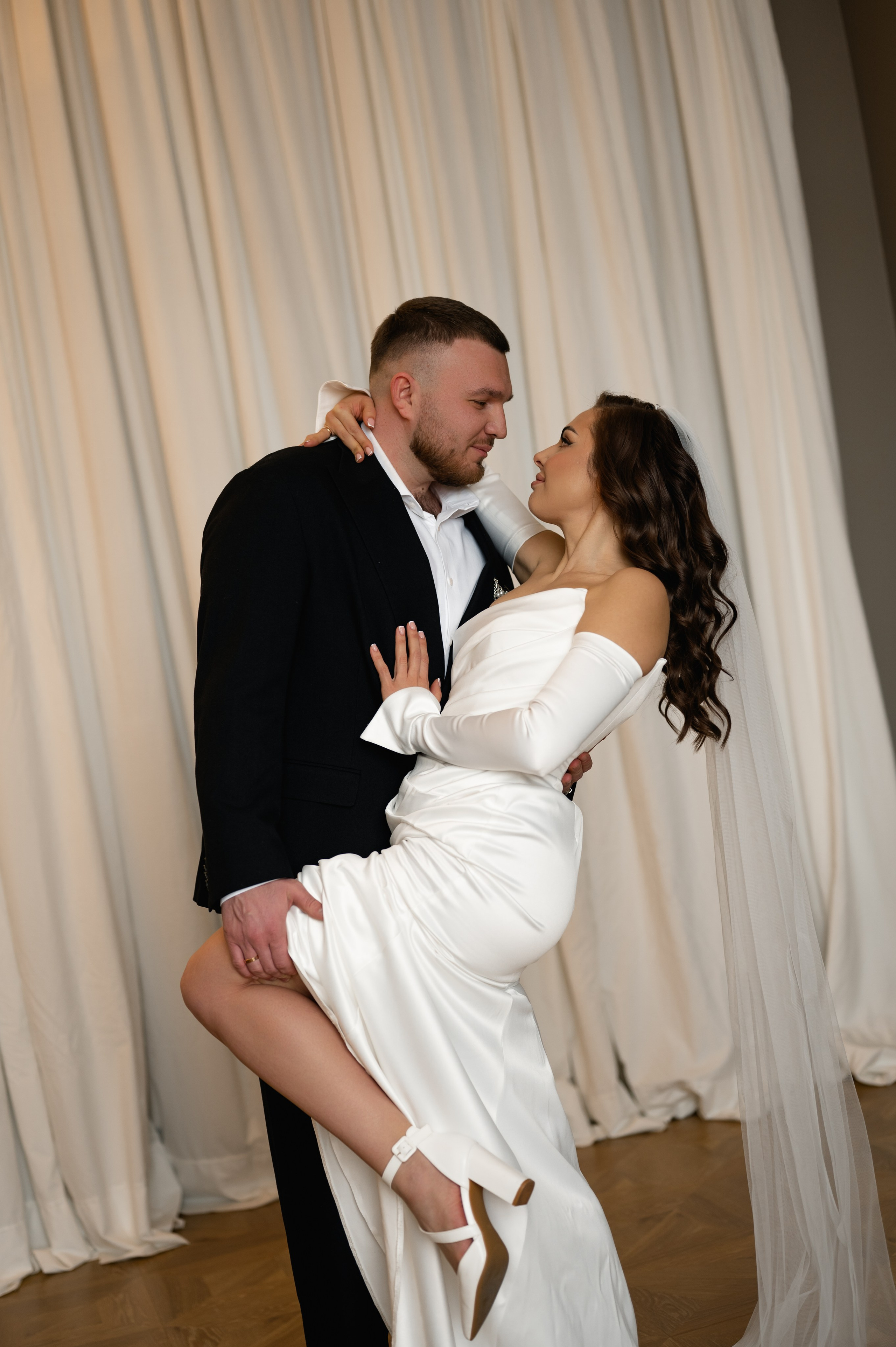 Свадебная фотосессия в студии. Свадебный и семейный фотограф в Краснодаре Алина Мельник