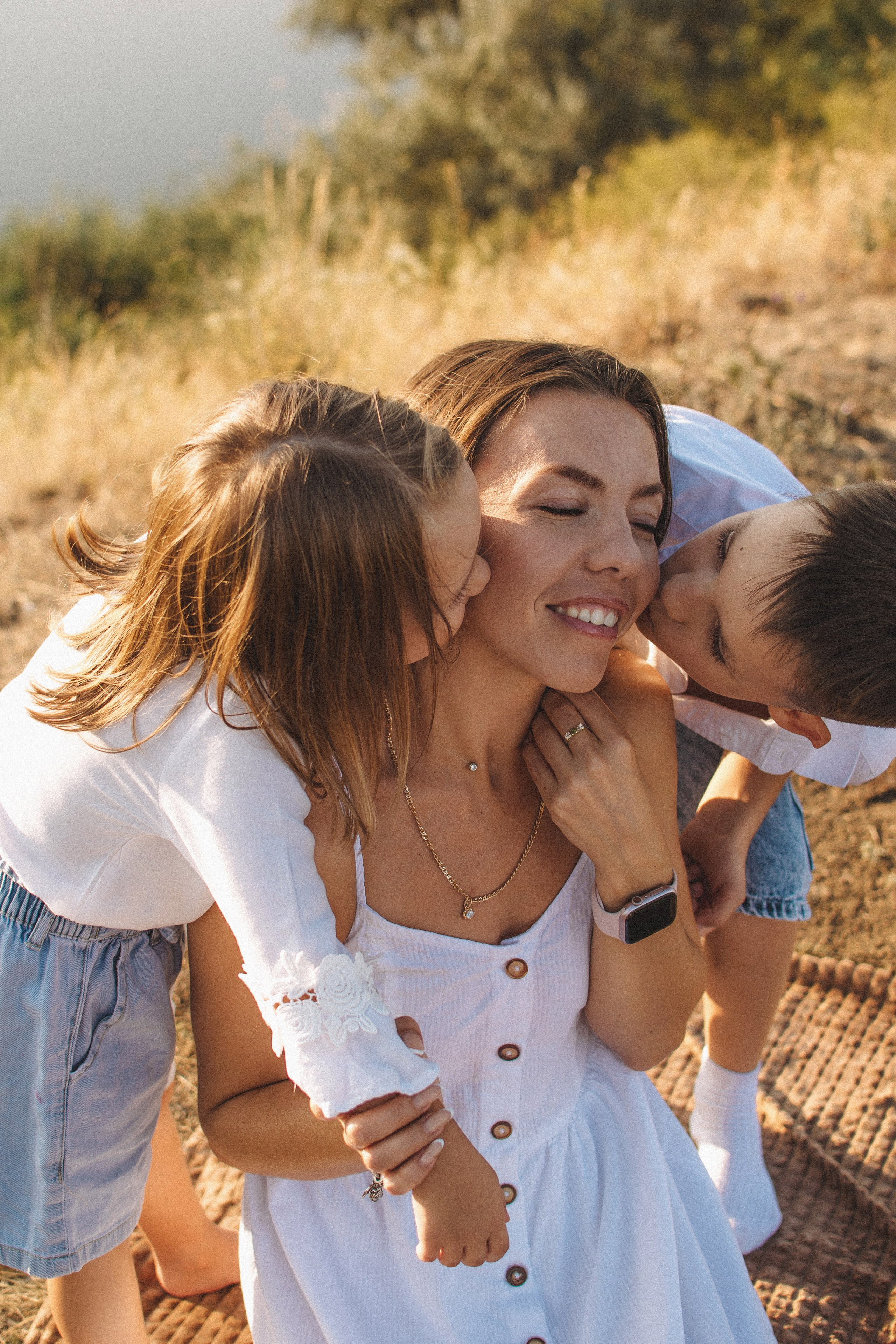 Ярослав, Полина и мама Марина. Фотограф Новочеркасск Ольга Мальцева