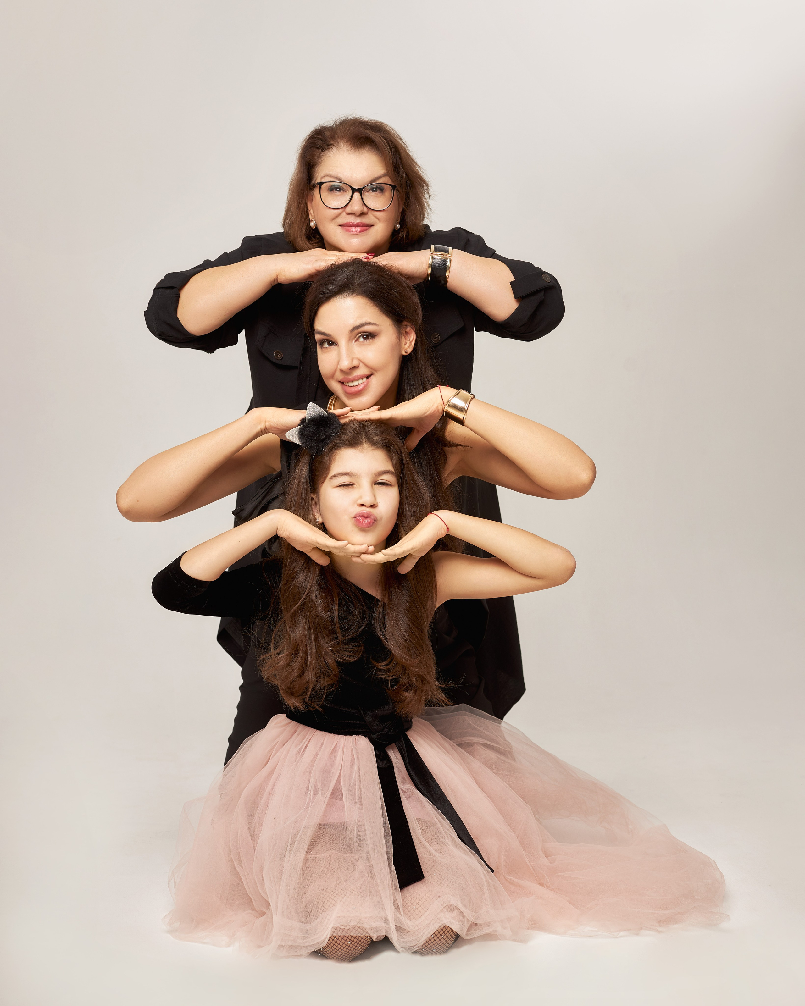 Семейная в студии. Фотограф в городе Ростов-на-Дону Лариса Черных