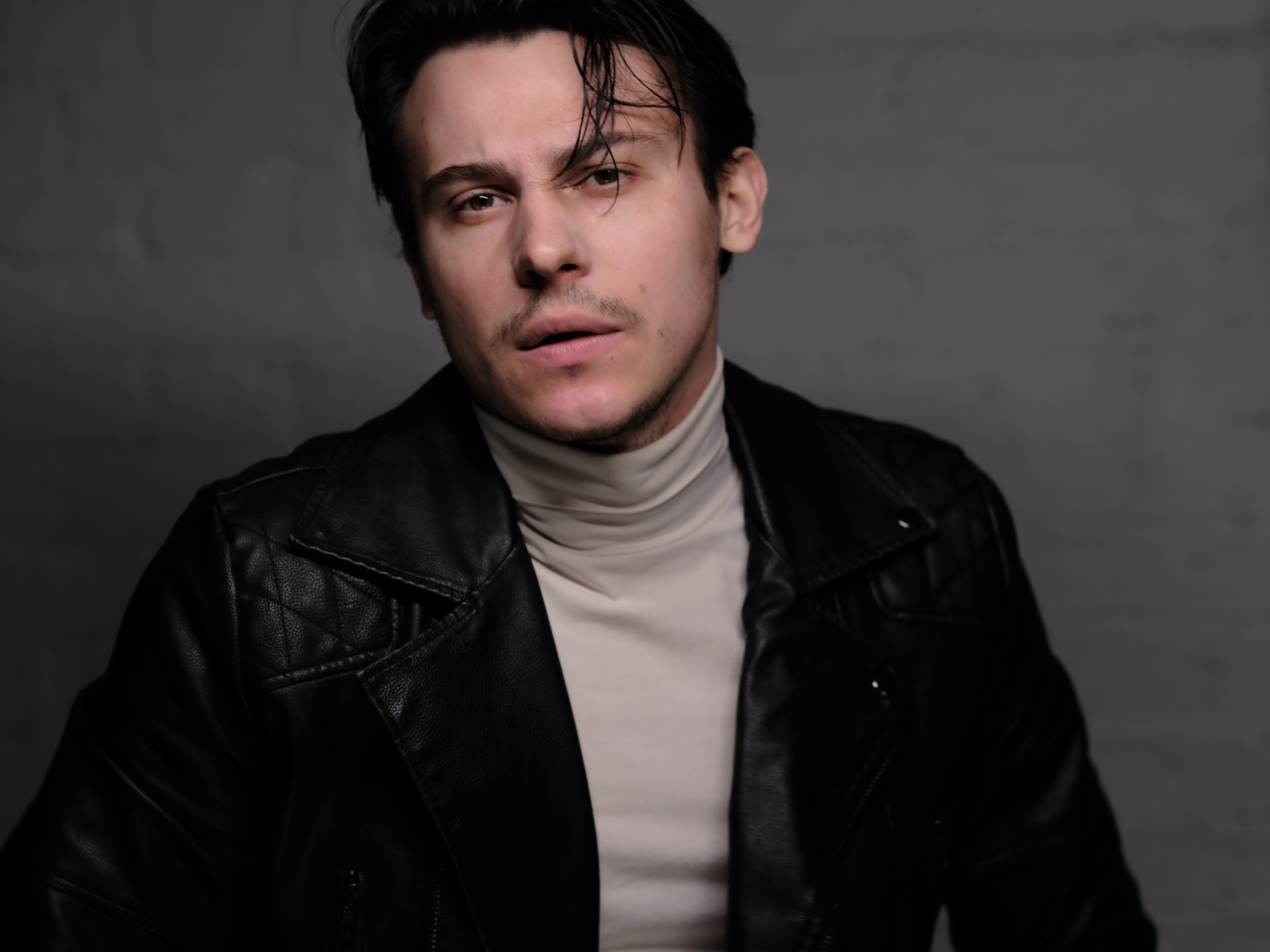 Сергей. Фотограф в Москве и Праге: индивидуальные портреты, парные фотосессии