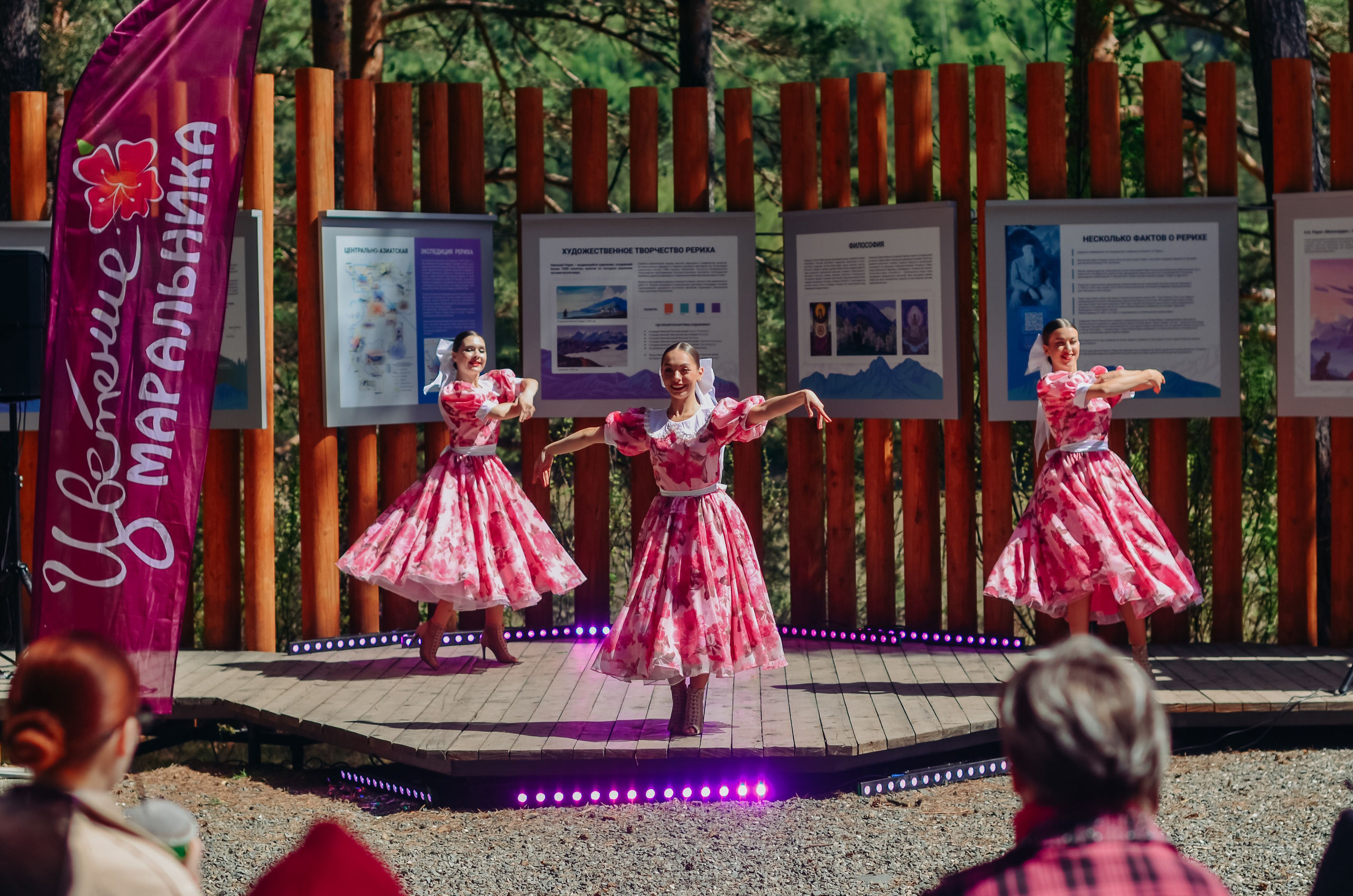 Фестиваль «Цветение Маральника на Алтае 2025». Фоторепортаж. Денисова Аля — фотограф для парных съемок и индивидуальных историй в Барнауле