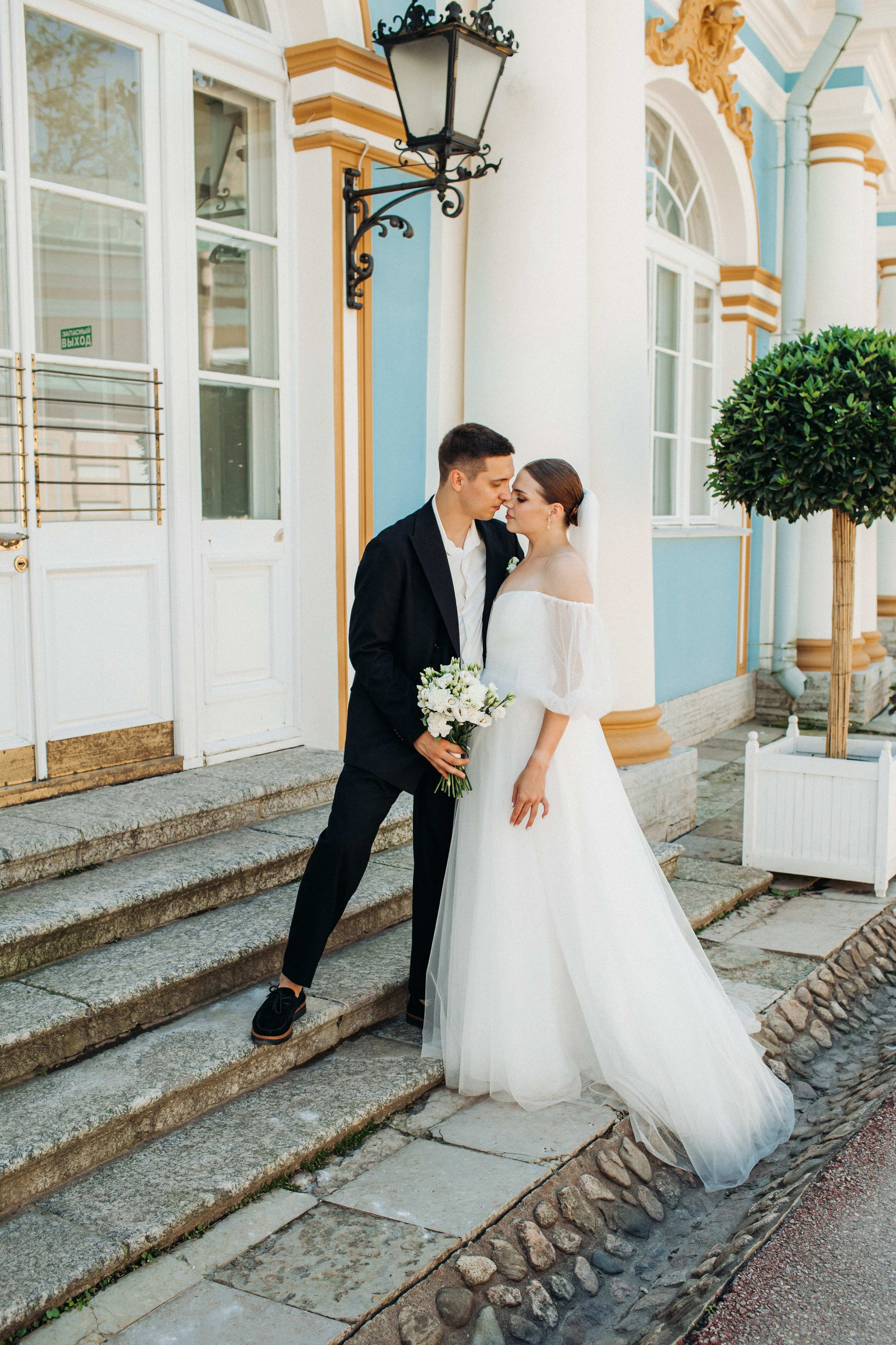 Vlad & Nadya (Saint-Petersburg, Russia). Destination wedding photographer Peter Letu