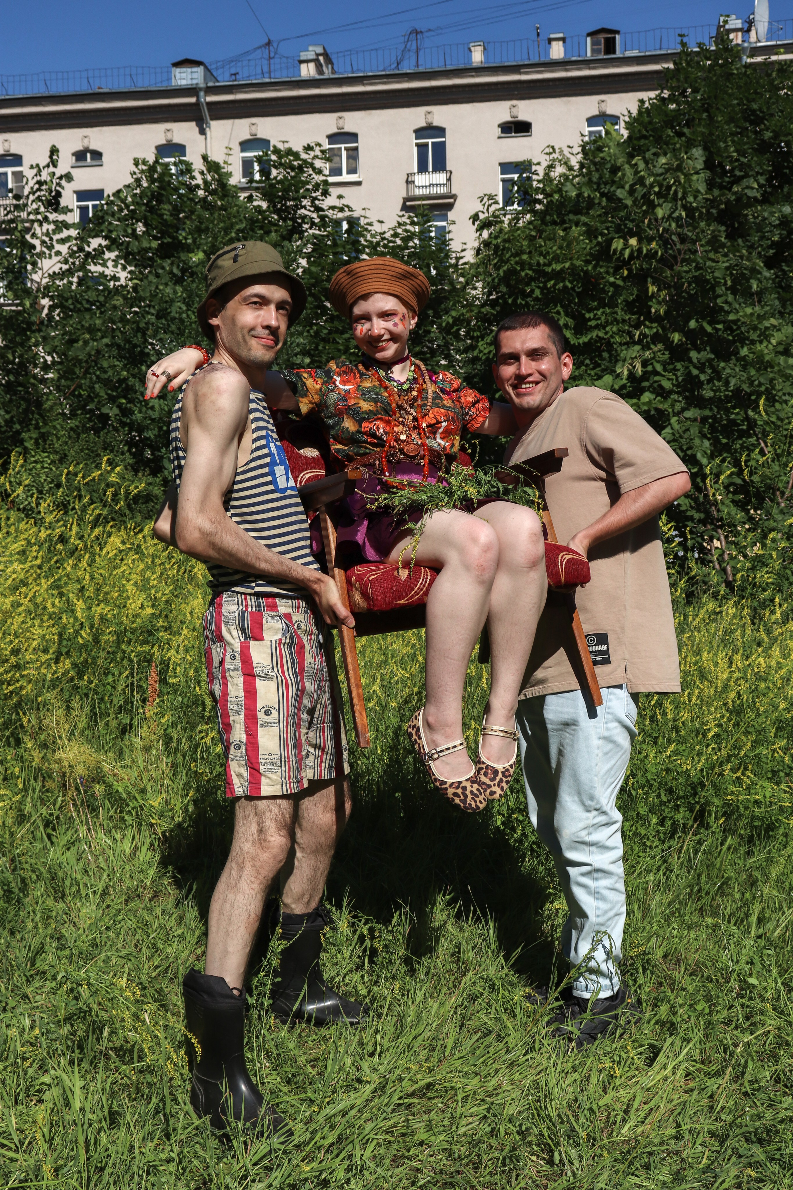 Модная съёмка во дворе. Ивентный фотограф в Санкт-Петербурге Олег Комков