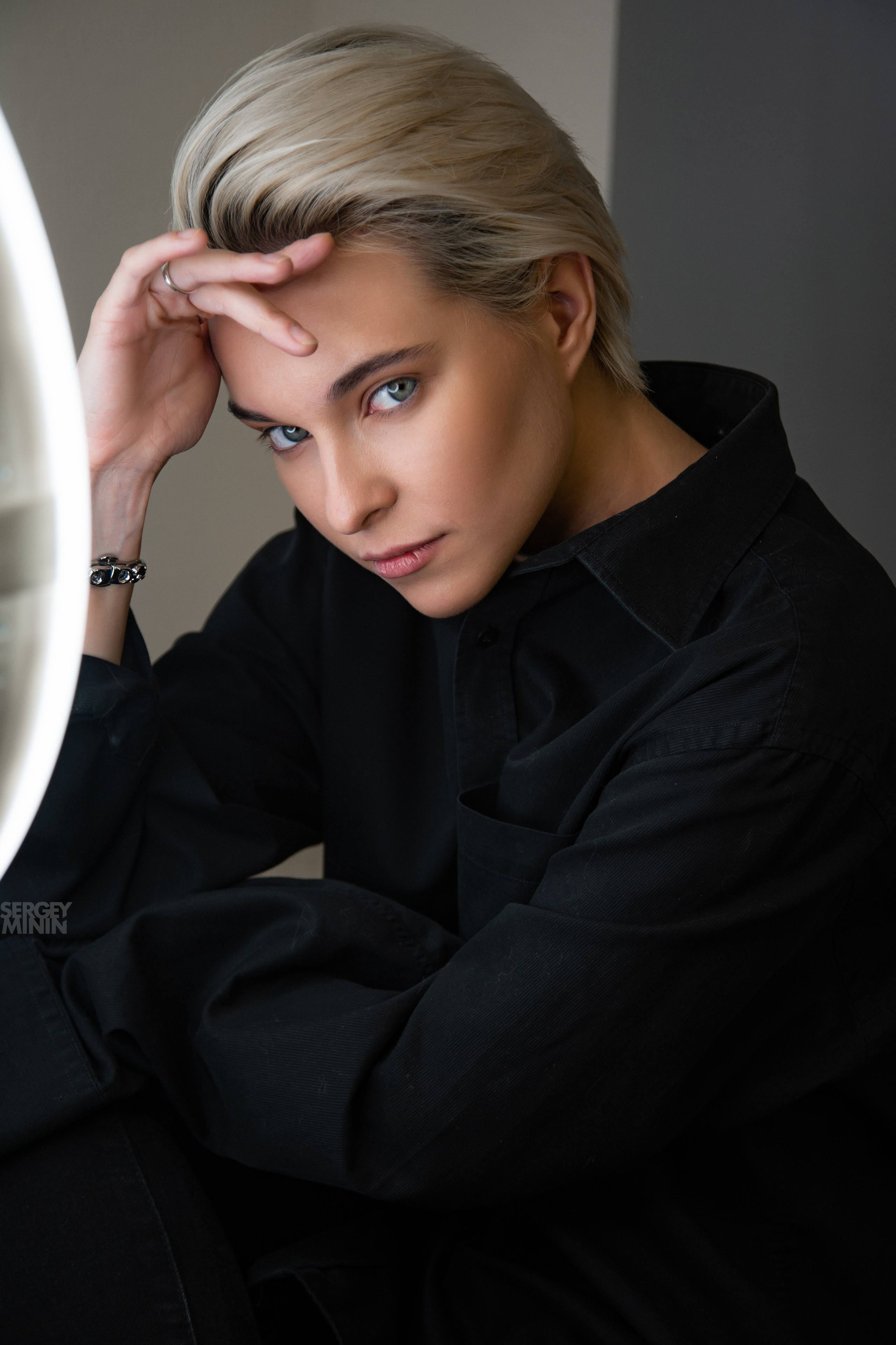 Имиджевые фотосессии для компаний и фотосъемка календарей. Студийный и Рекламный Фотограф в Екатеринбурге Сергей Минин