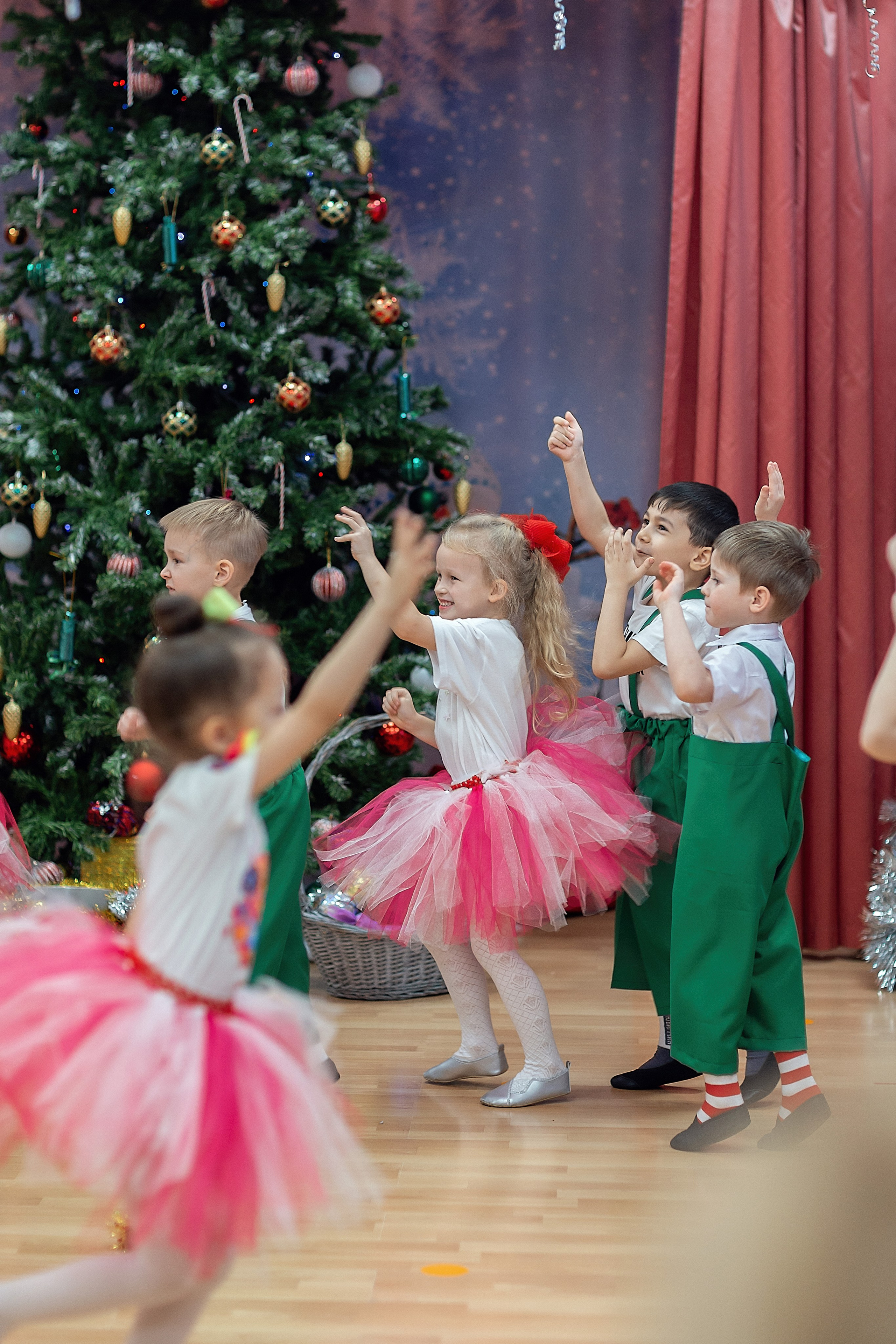 Утренник_"Карамельная фабрика» 2024. Семейный фотограф в Санкт-Петербурге