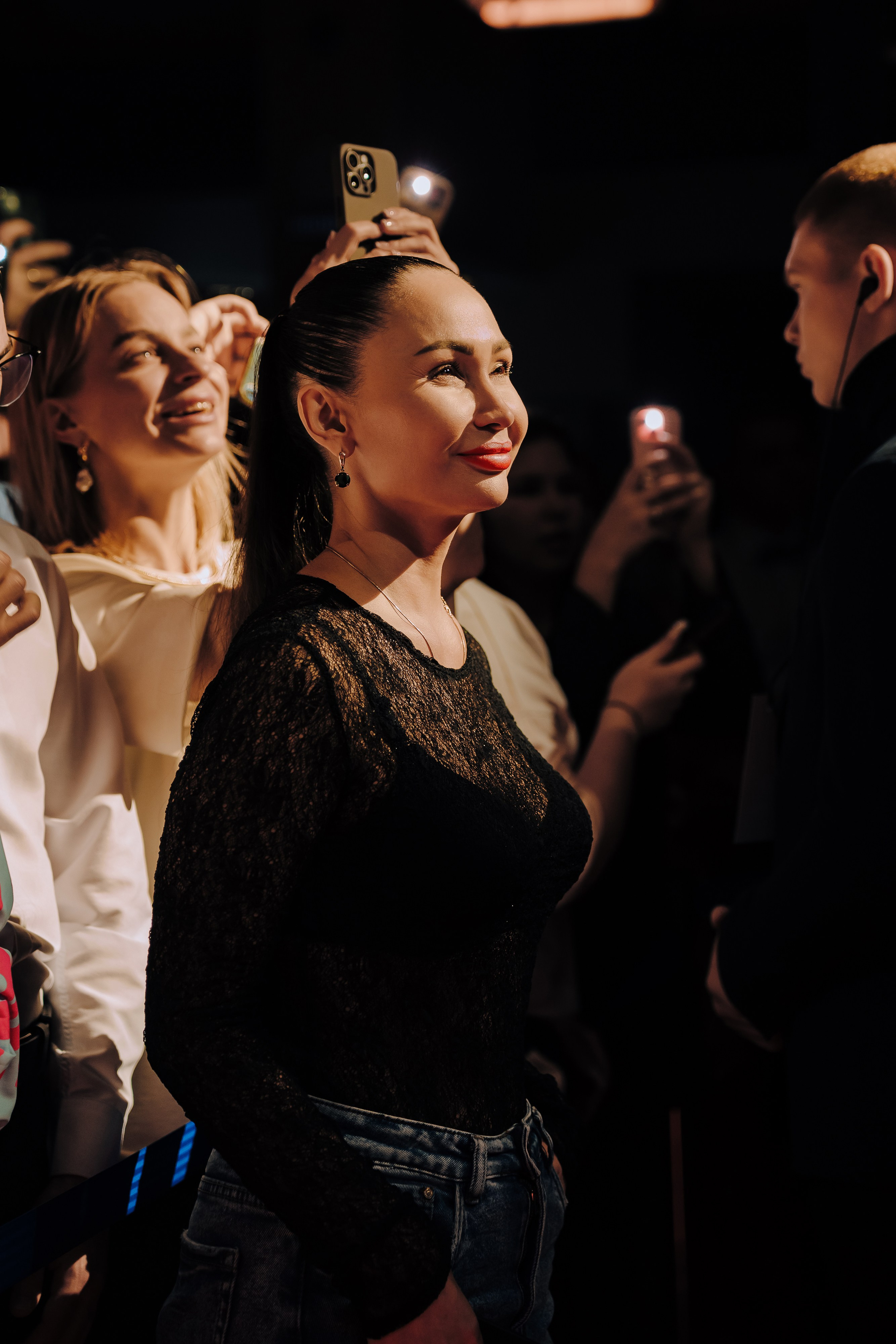 20 ЛЕТ МЕГАПОЛИС ЧЕЛЯБИНСК ХЕДЛАЙНЕР ЕЛКА. Репортажный фотограф Зуев Роман г. Челябинск