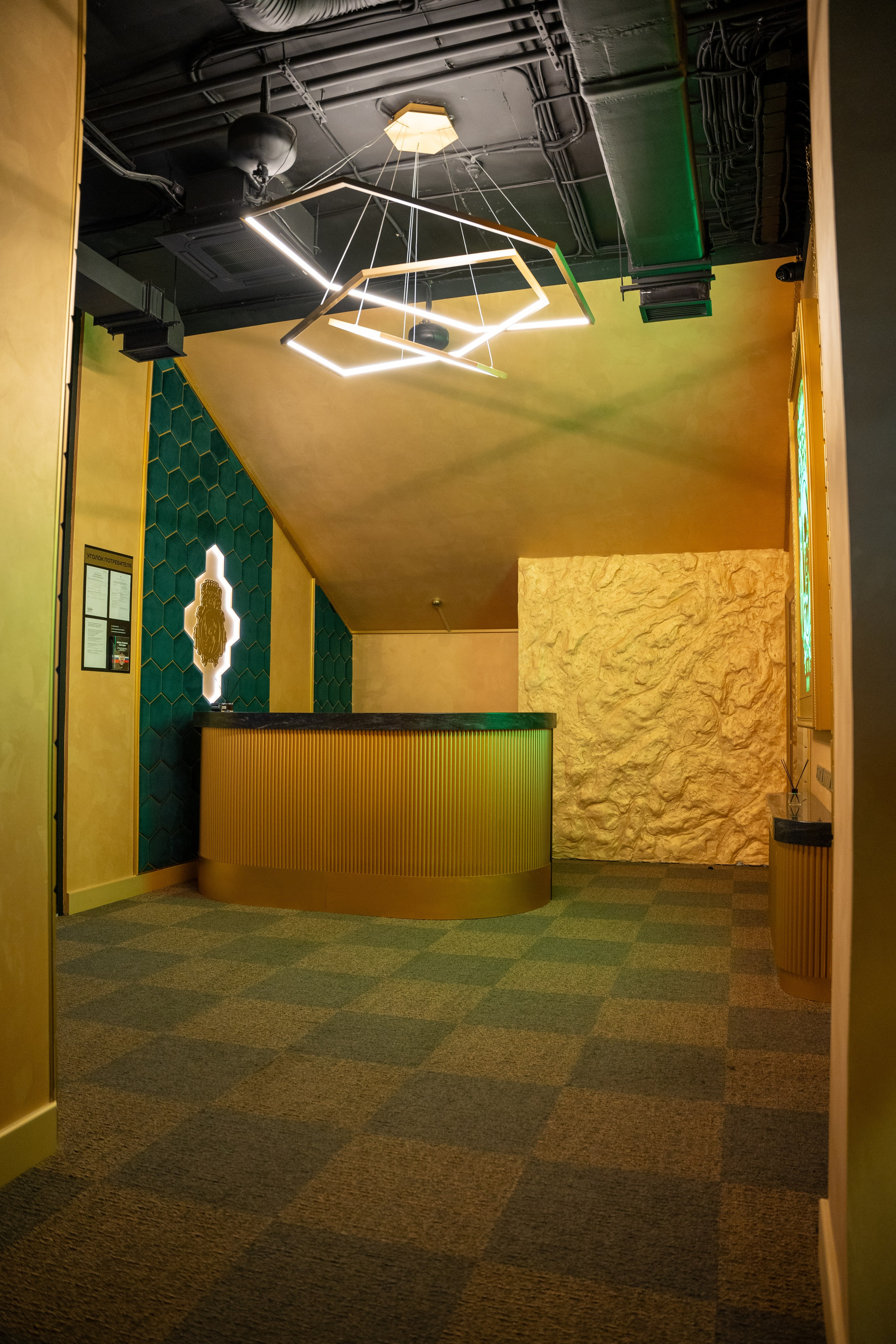 Фотосъемка интерьера стриптиз-клуба Hefner — элитный клуб Краснодара. Интерьерная фотосъемка клуба Hefner в Краснодаре — профессионально. Шедевры для Вас! Фотограф и Видеограф в Краснодаре Пахиев Руслан