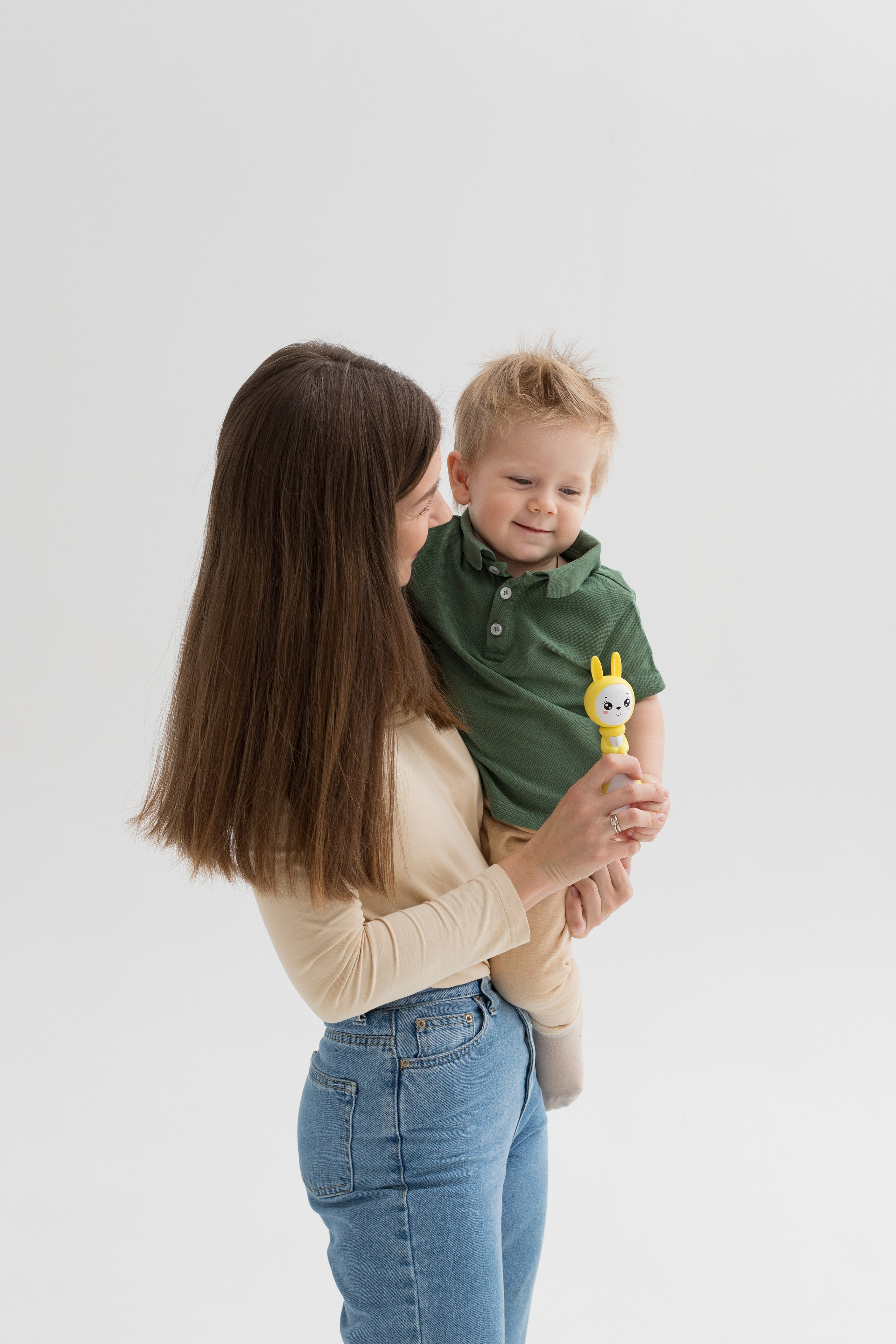 Съемка для детского бренда berttoys. Детский и контент фотограф Надя Волкова Санкт-Петербург