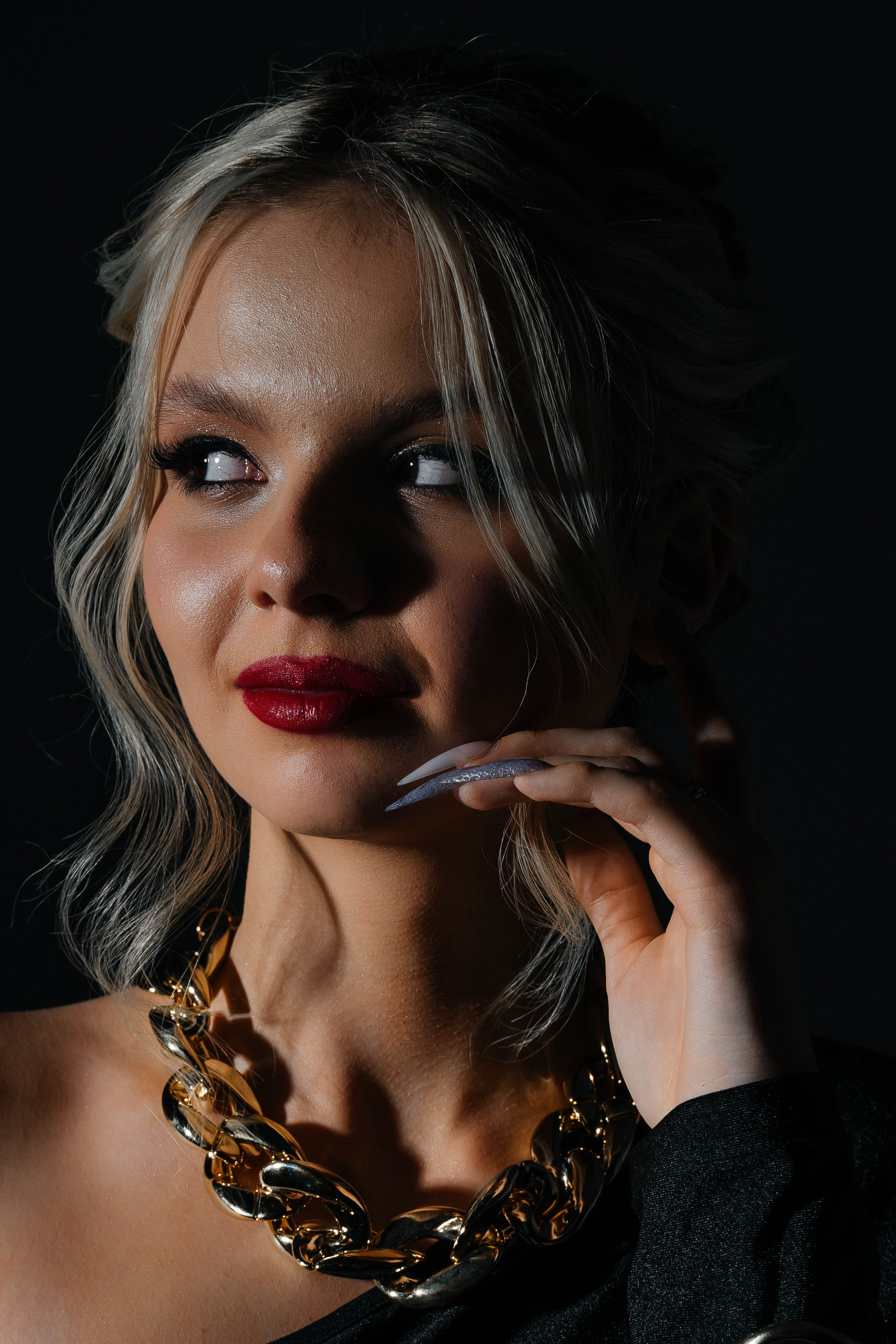 Студийный минимализм. Виктория Алпеева — фотограф по любви