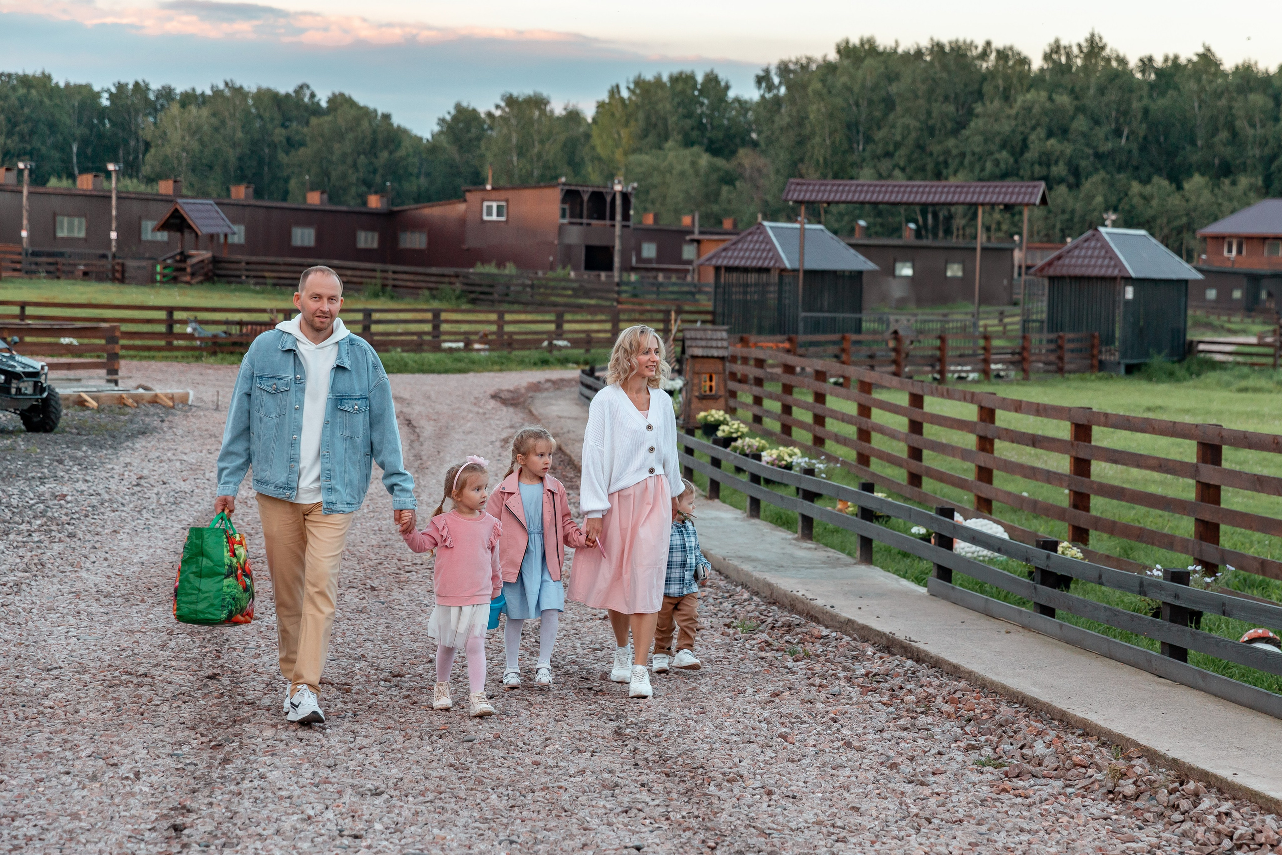 Прогулка на ранчо. Детский и семейный фотограф в Красноярске Юлия Бирюкова