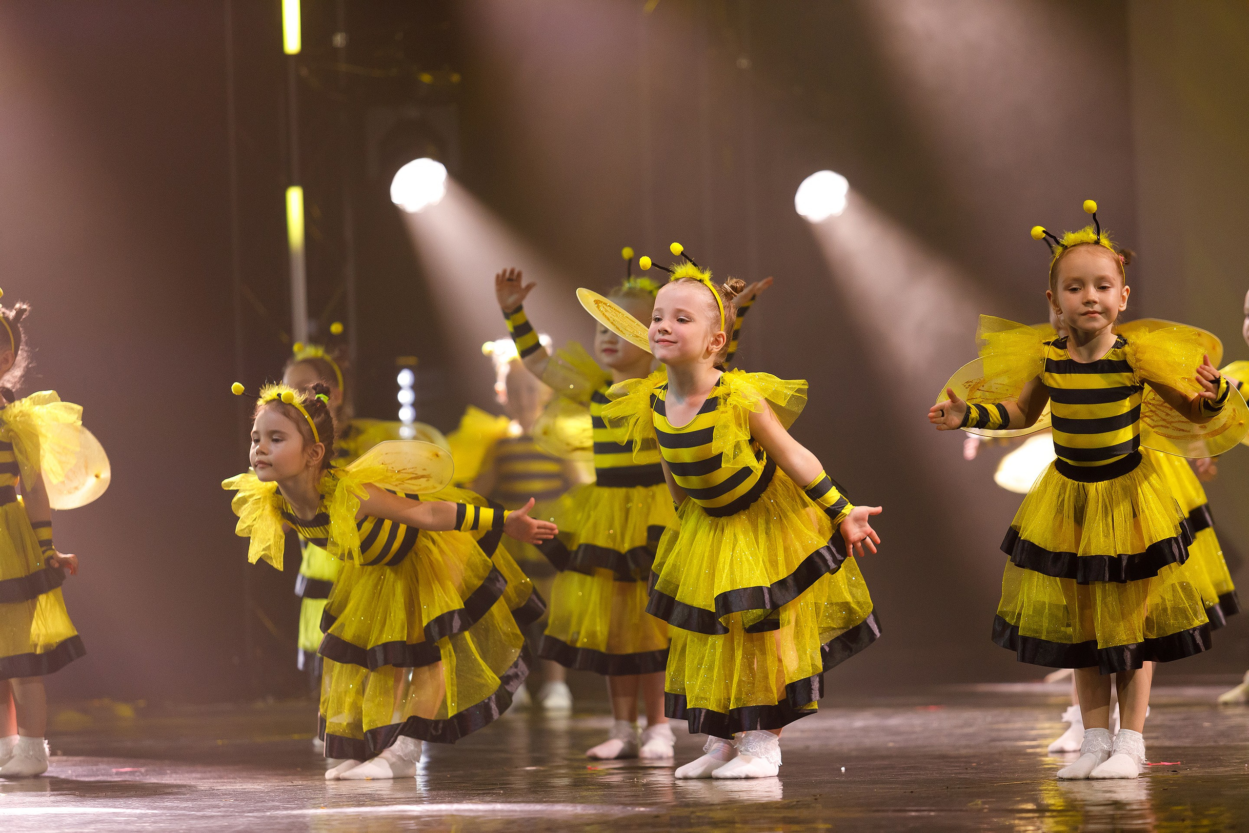 Репортажная фотосъемка отчетного концерта. Профессиональный фотограф в Новосибирске