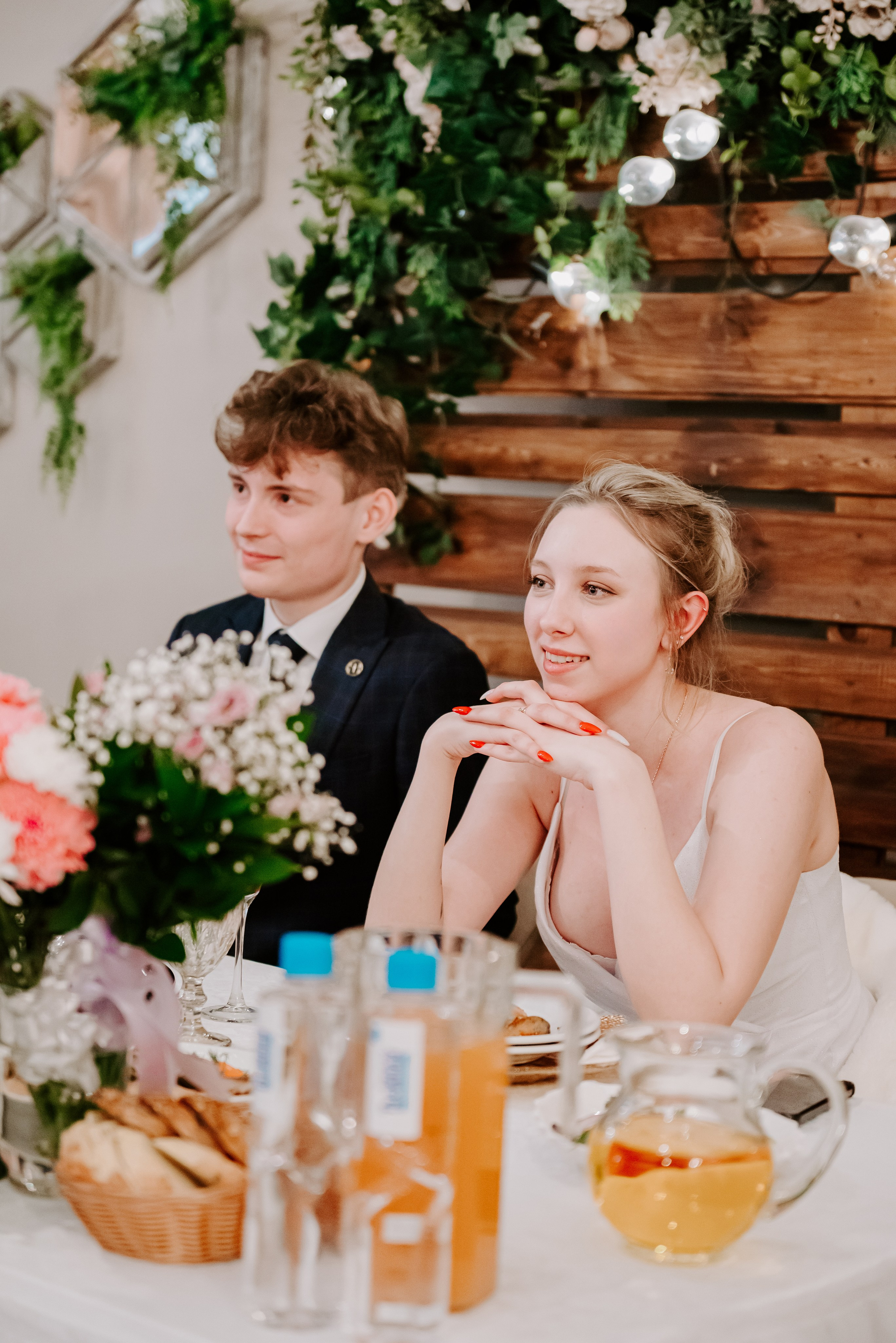 Свадебная фотосессия в музыкальном театре в г. Кемерово