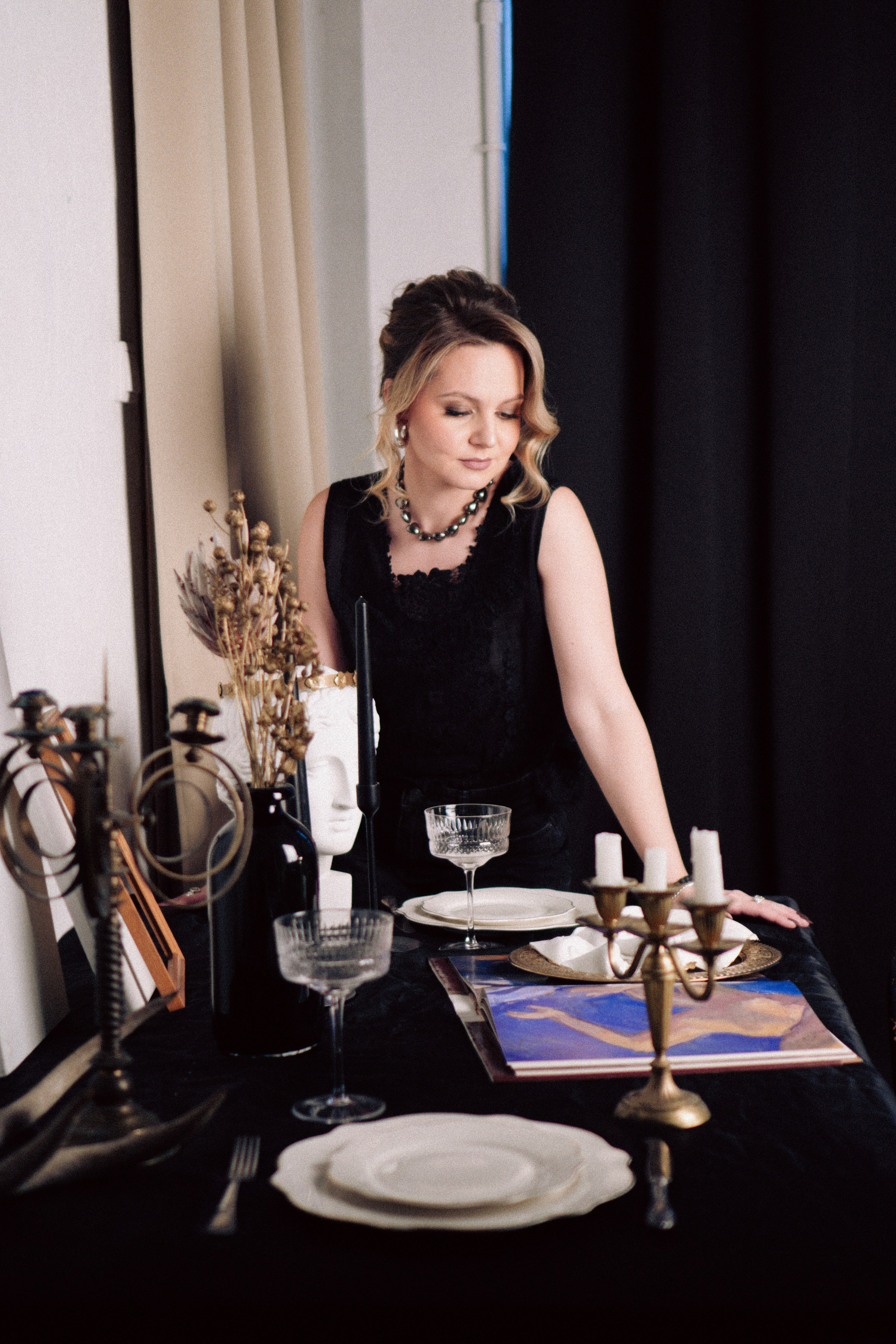 НОВОГОДНЯЯ ФОТОСЕСИИЯ В СТУДИИ ДЛЯ ДЕВУШКИ И ПРОГУЛКА ПО ЧЕРНЫШЕВСКОЙ. Профессиональный фотограф, Санкт-Петербург — Виктория Богомолова