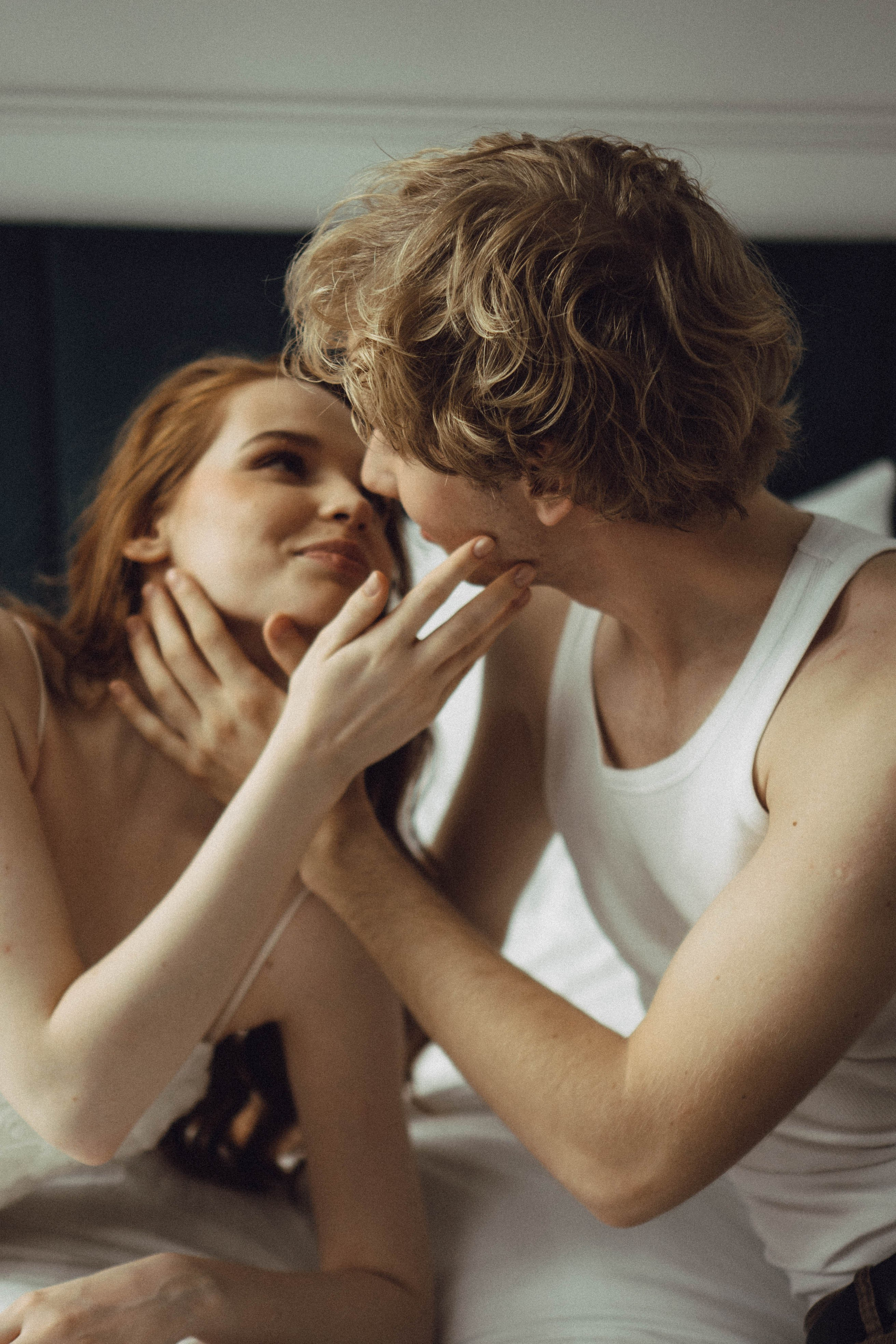 СВАДЕБНАЯ СЬЕМКА В ОТЕЛЕ. СБОРЫ ЖЕНИХА И НЕВЕСТЫ И ТАКЖЕ ТОР И ПОДГОТОВКА К ПРОГУЛКЕ. Профессиональный фотограф, Санкт-Петербург — Виктория Богомолова