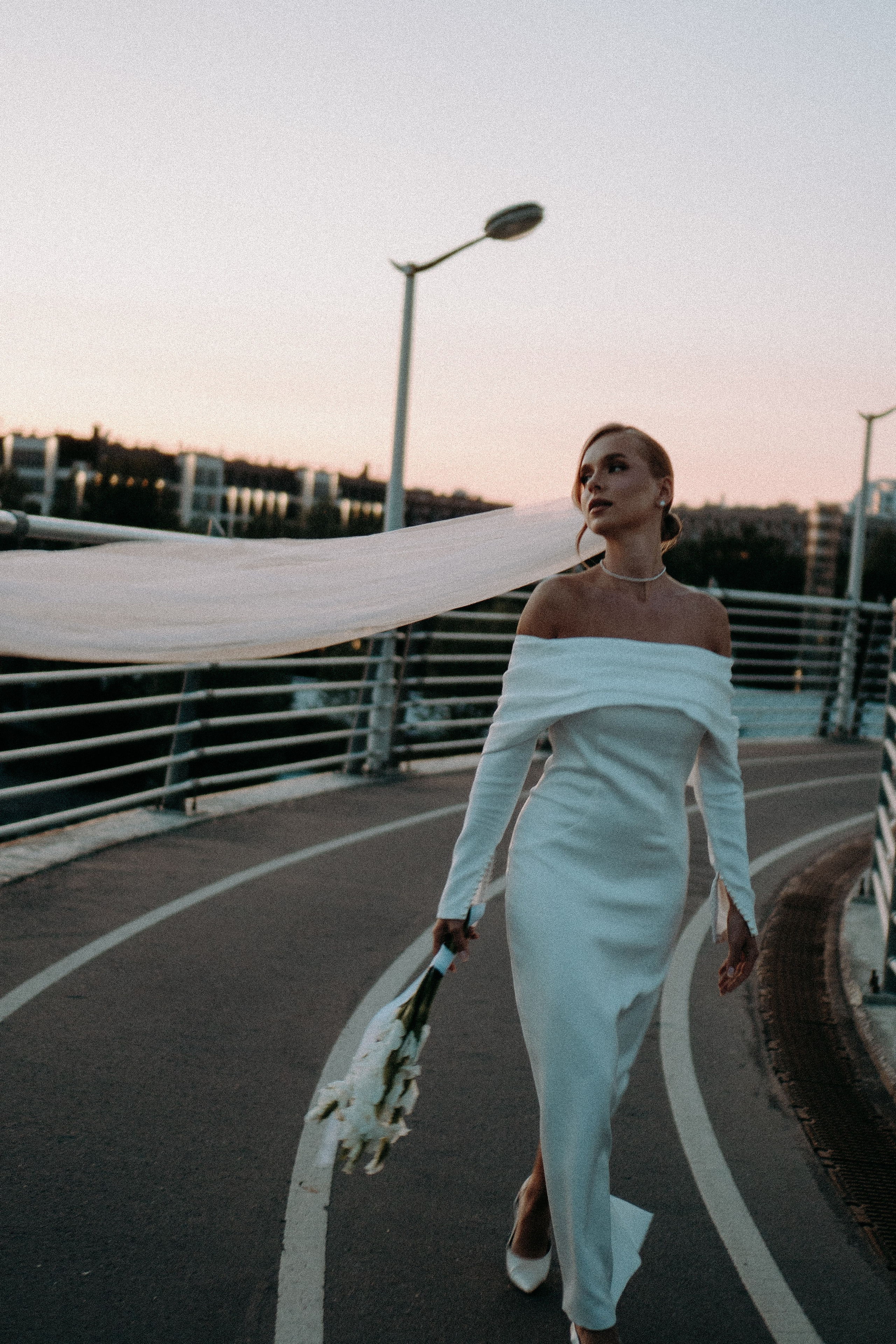 СВАДЕБНАЯ СЬЕМКА ВОЗЛЕ МСОТА БЕТАНКУРА НА КАБРИОЛЕТЕ. Профессиональный фотограф, Санкт-Петербург — Виктория Богомолова