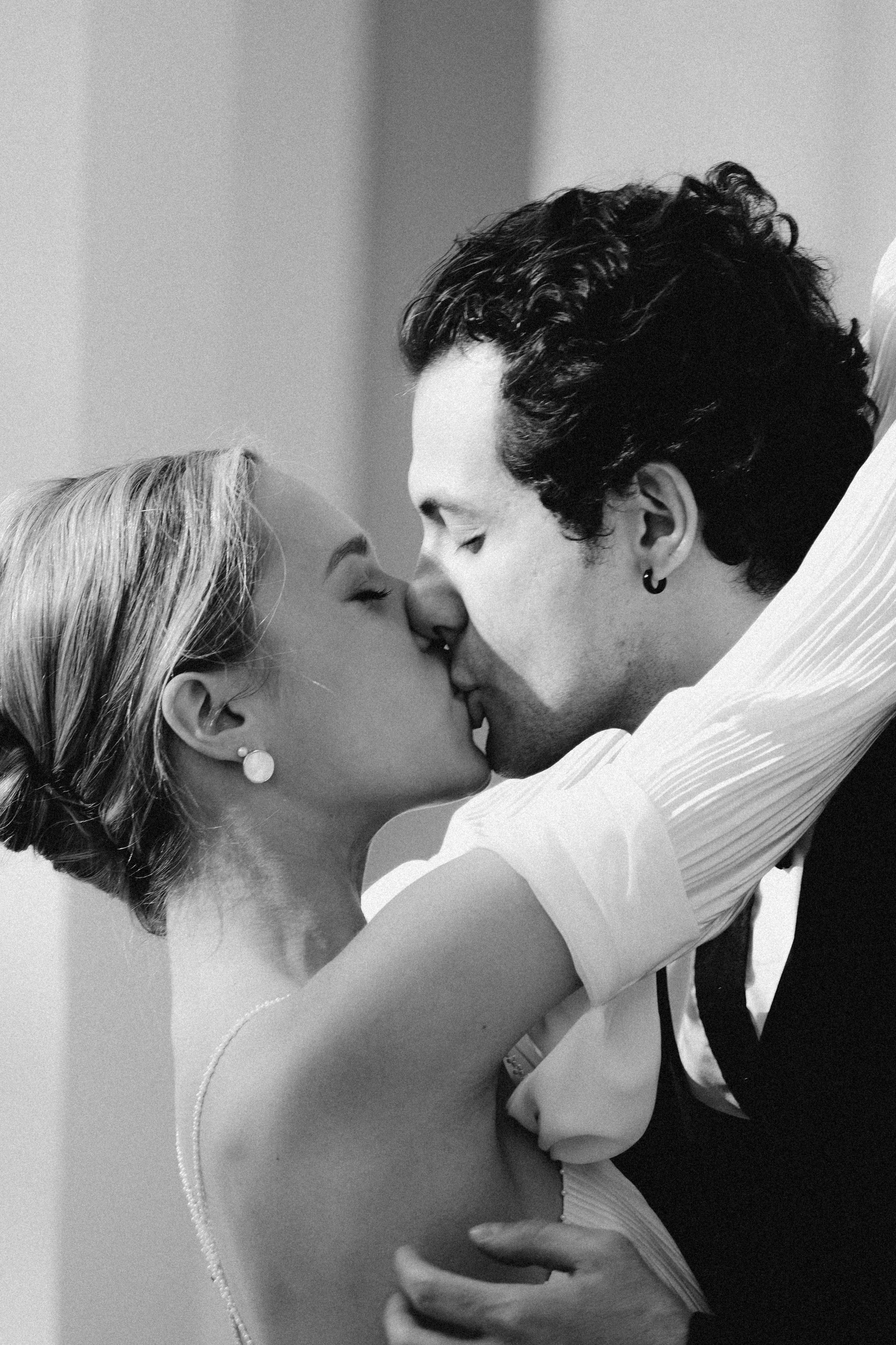 СВАДЕБНАЯ СЬЕМКА В ПАРКЕ ОРАНИЕНБАУМ. Профессиональный фотограф, Санкт-Петербург — Виктория Богомолова