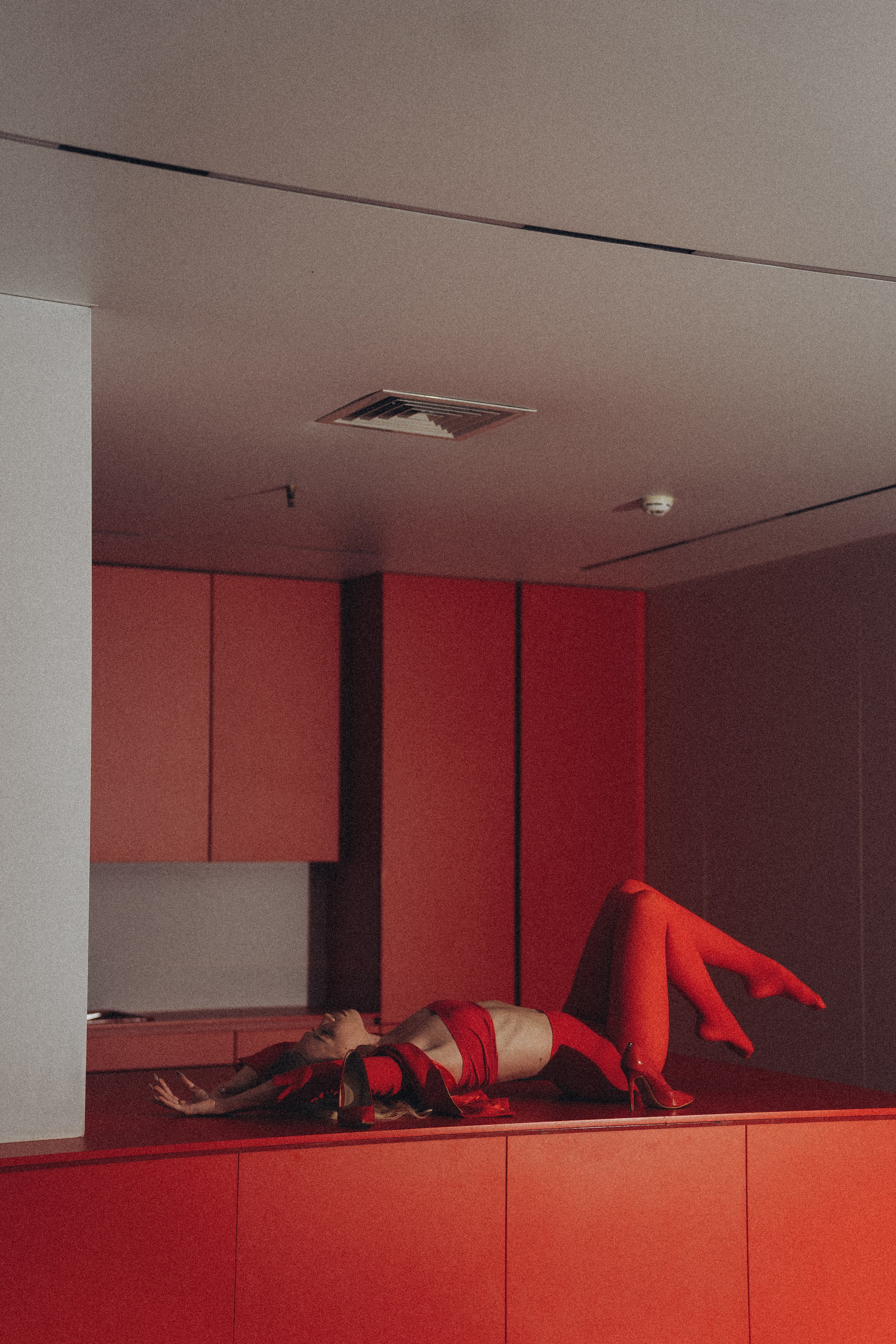 ФОТОСЕССИЯ К НОВОМУ ГОДУ В СТУДИИ С ЕЛОЧКОЙ КРАСИВЫЙ ОБРАЗ. Профессиональный фотограф, Санкт-Петербург — Виктория Богомолова