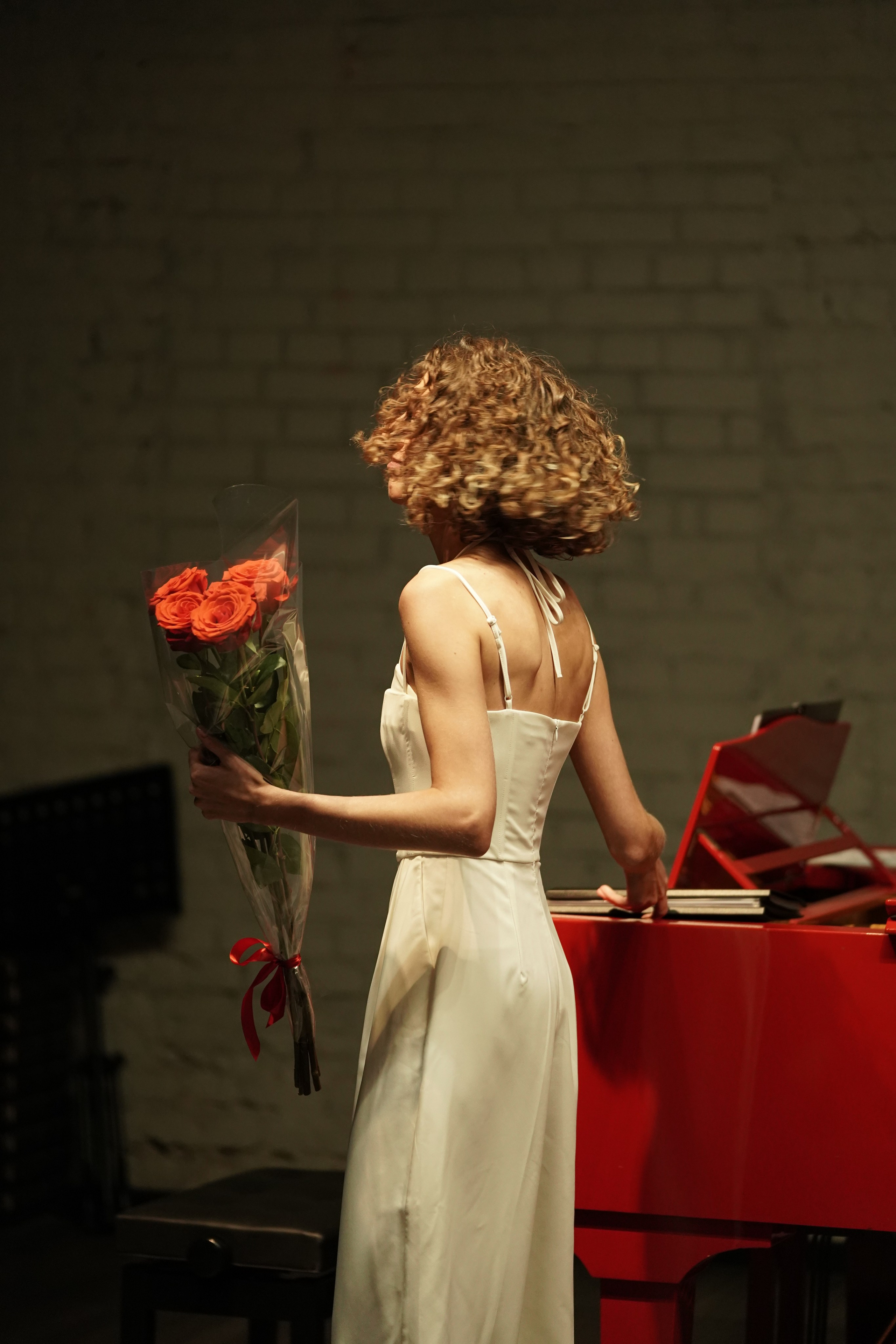 В сумраке Есенин-центра. 7/11/25. Фотограф Строгино Яна Гавриленко