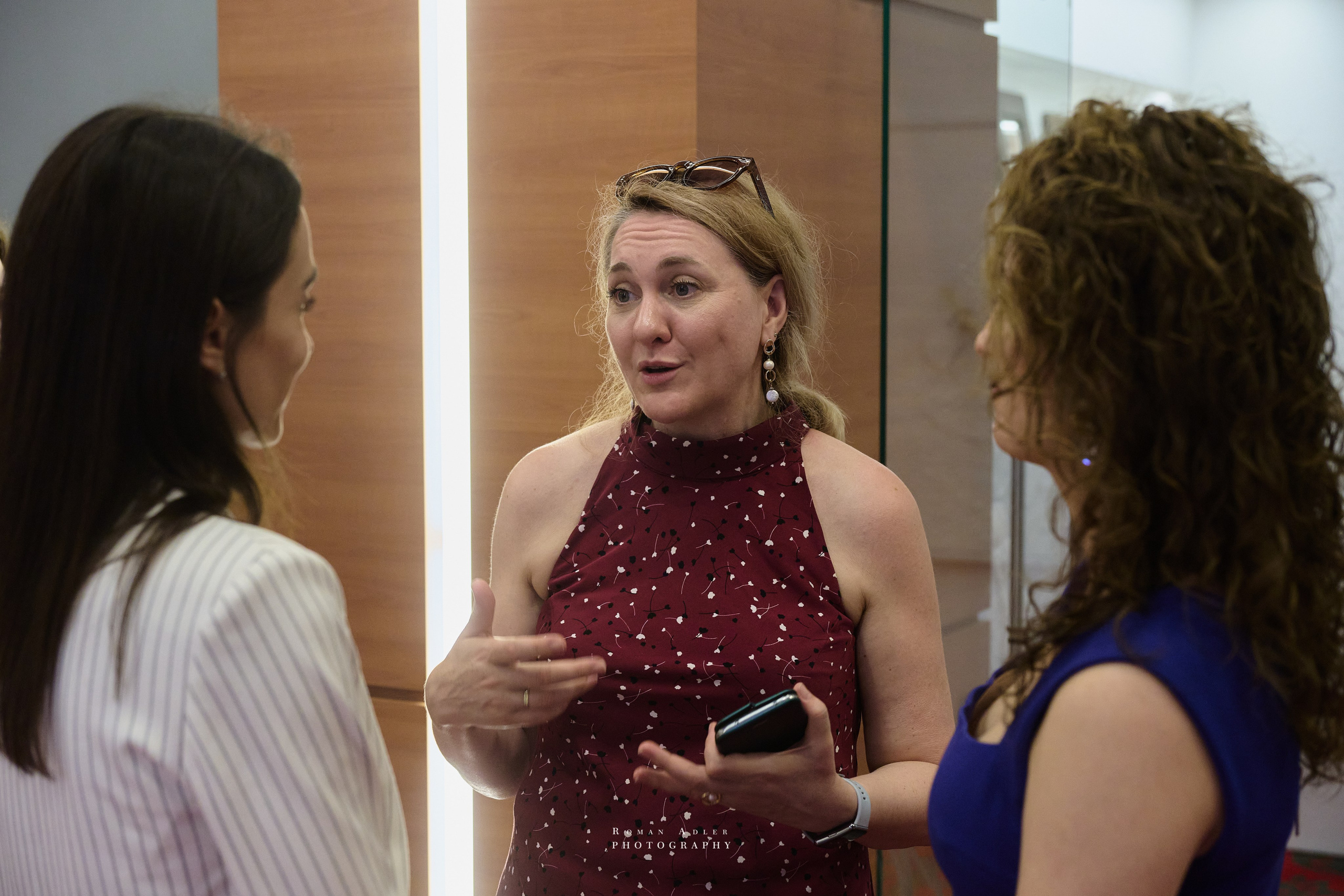 «Летние хроники» в международной галерее Redgallery. Фотограф Роман Адлер