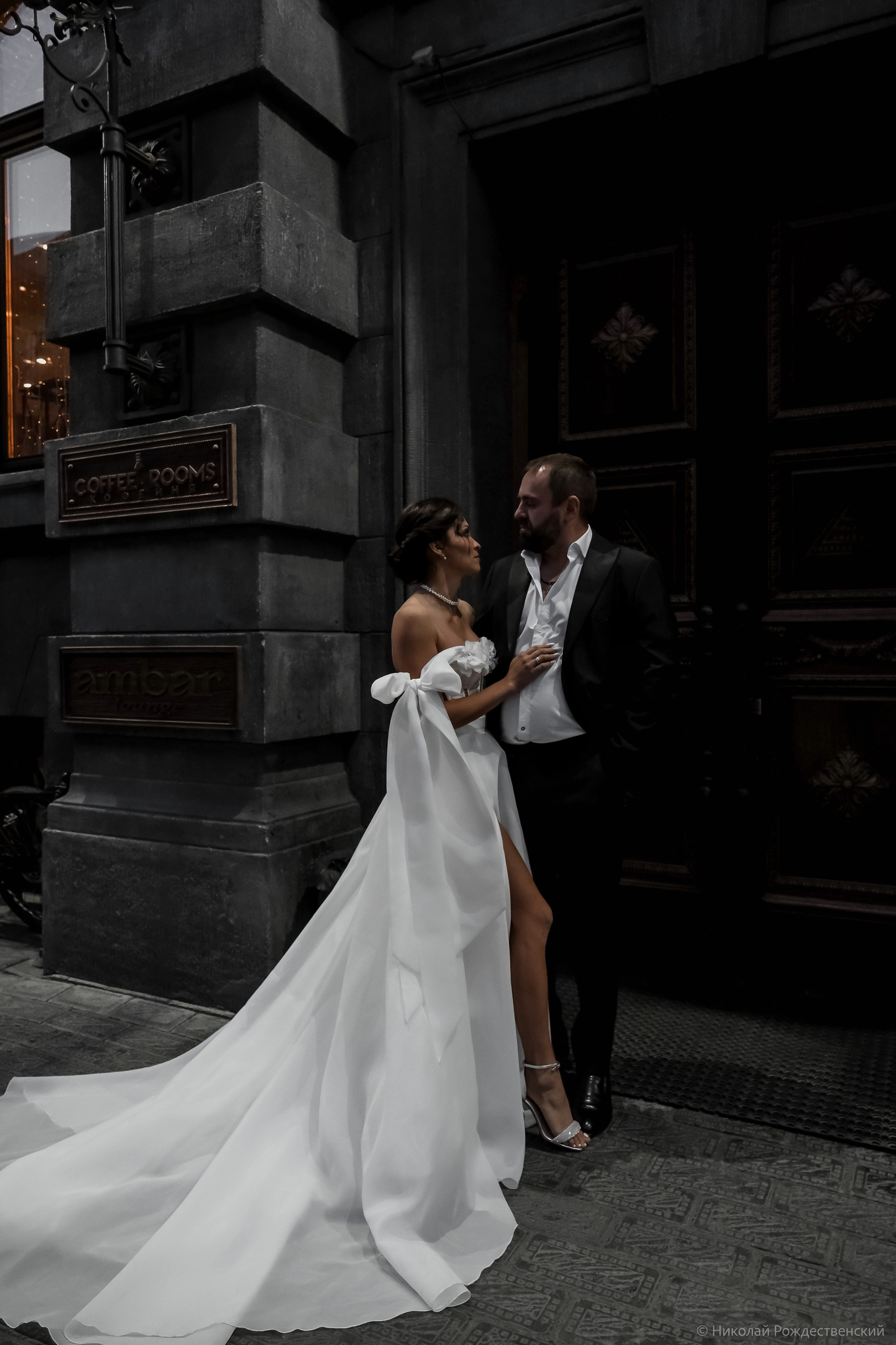 Вечерняя прогулка Александра и Татьяны. Профессиональный фотограф Николай Рождественский. Москва, Омск, Тюмень