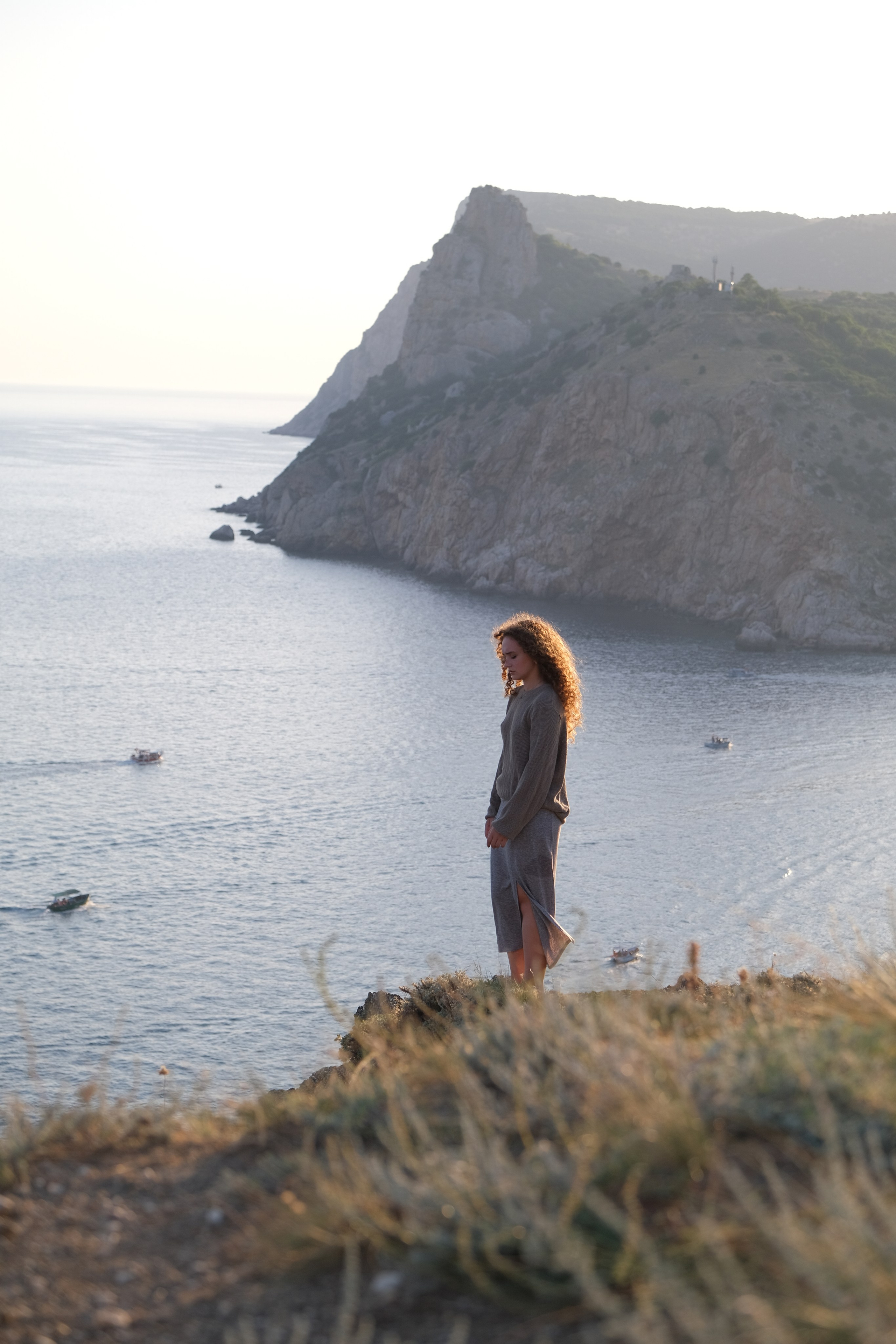 Портретная фотосессия Киры в Балаклаве, Крепость Чембало. Профессиональная фотосъемка в Крыму. Натуральные эмоции и живые кадры. Забронируйте дату прямо сейчас!