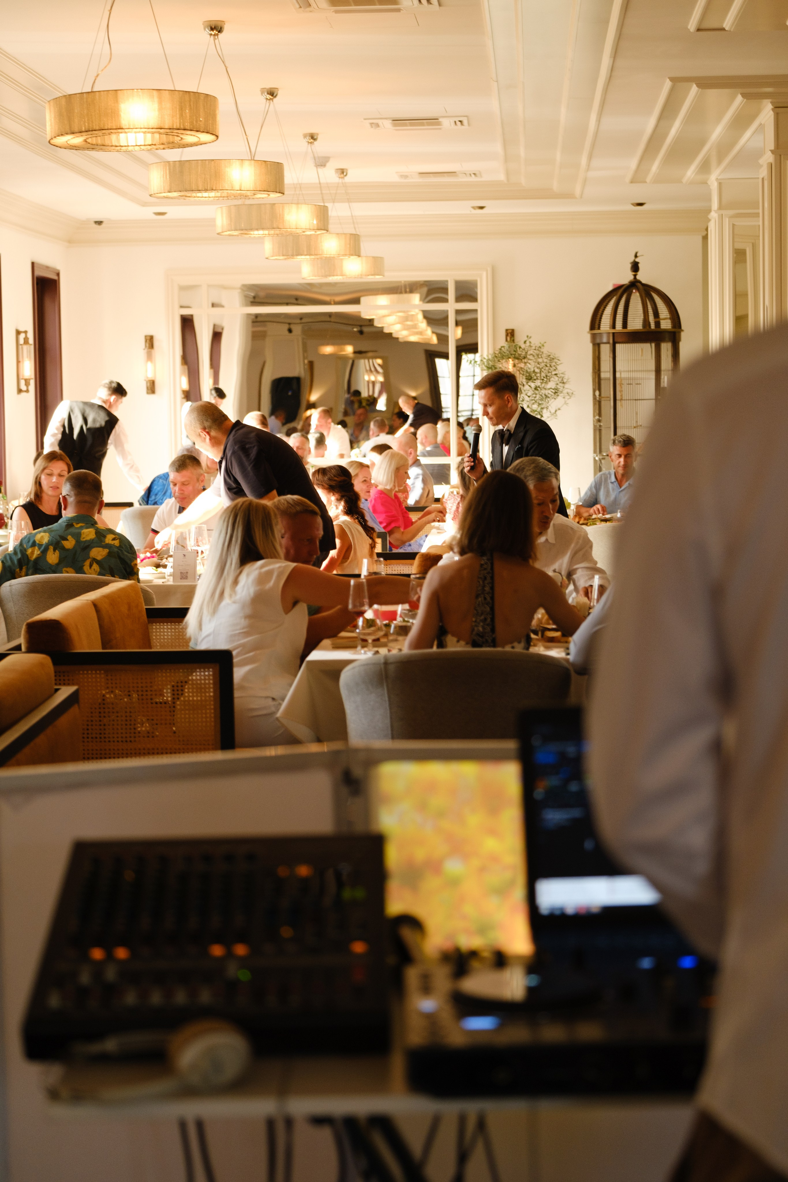 Фотограф на юбилей в Крыму | Съемка дня рождения | Илья Желдак. Профессиональная фотосъемка в Крыму. Натуральные эмоции и живые кадры. Забронируйте дату прямо сейчас!