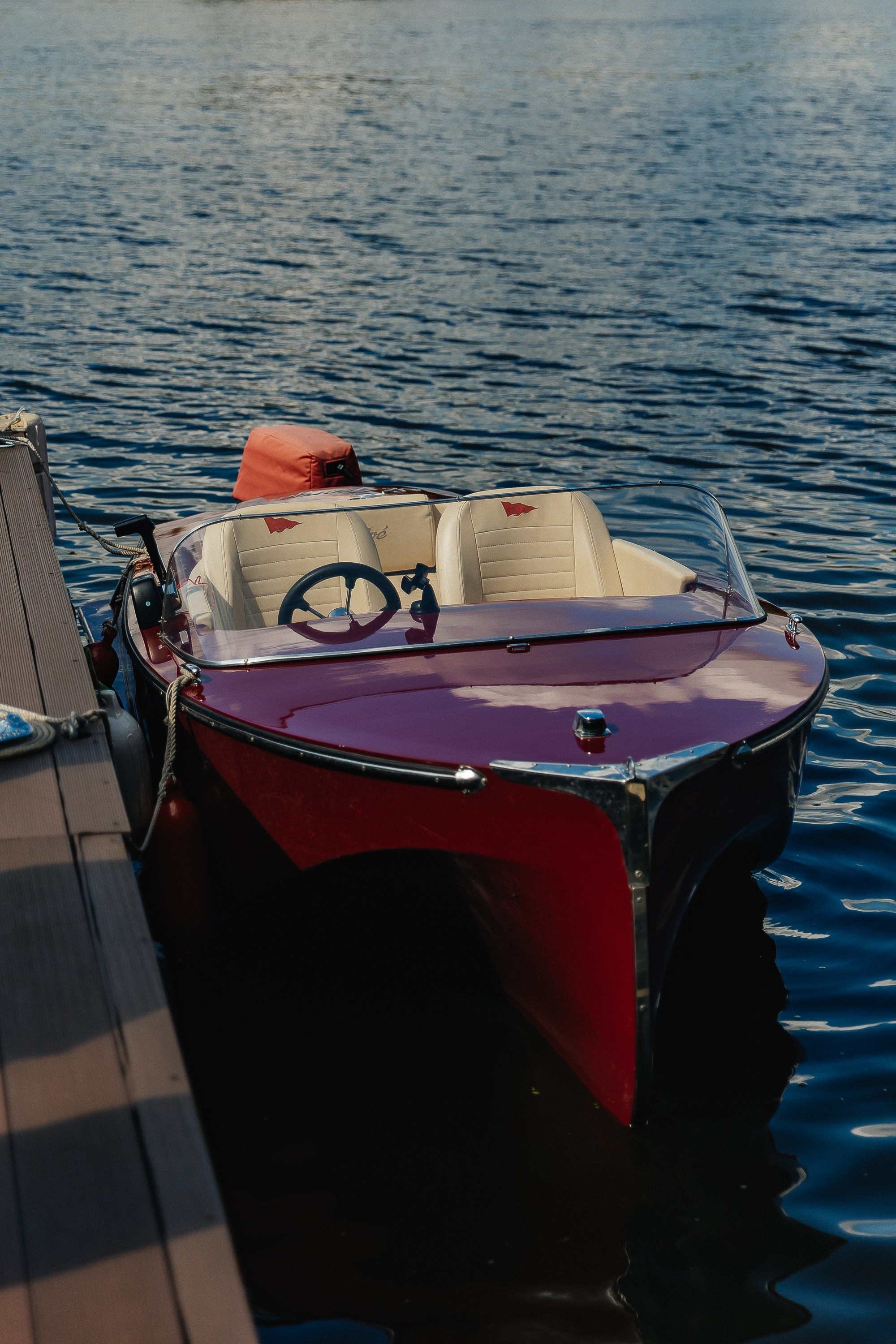 девичник на ретро катерах, ретрокатер, фотограф на девичник, прогулка на яхте, фотосессия на катере, ретро-катер, катер в москве