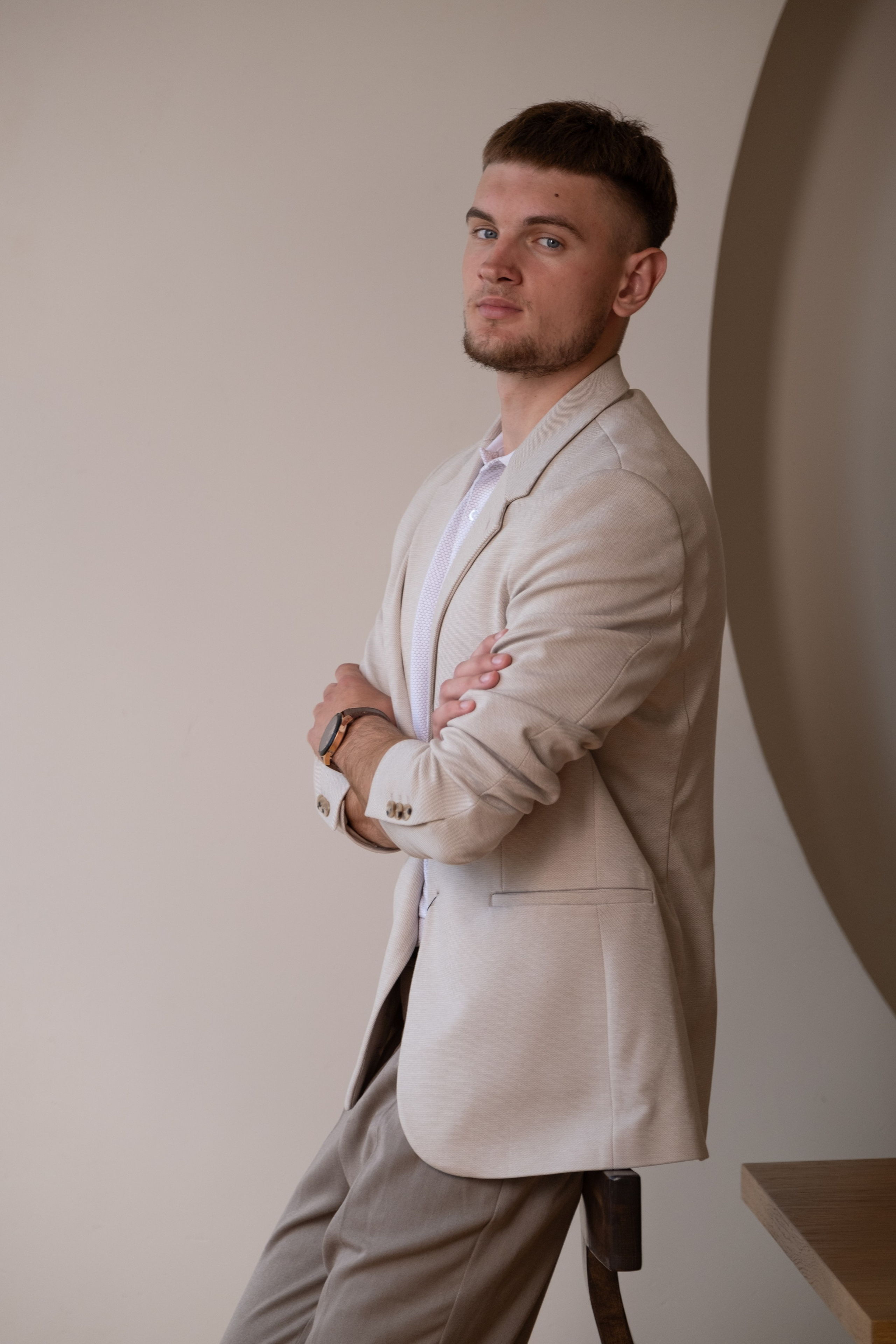 Владимир. Профессиональная фотосъемка в Крыму. Натуральные эмоции и живые кадры. Забронируйте дату прямо сейчас!