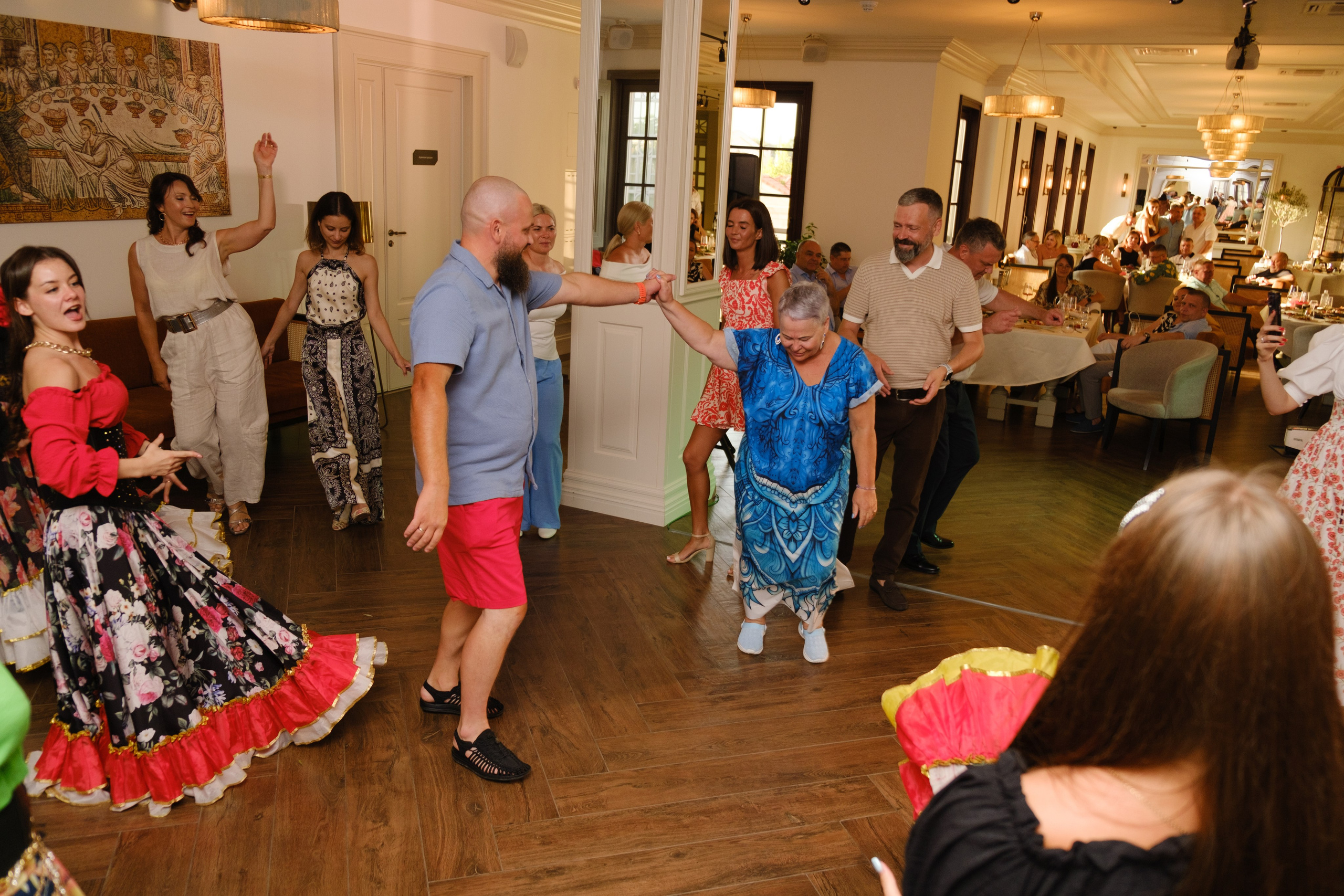 Фотограф на юбилей в Крыму | Съемка дня рождения | Илья Желдак. Профессиональная фотосъемка в Крыму. Натуральные эмоции и живые кадры. Забронируйте дату прямо сейчас!