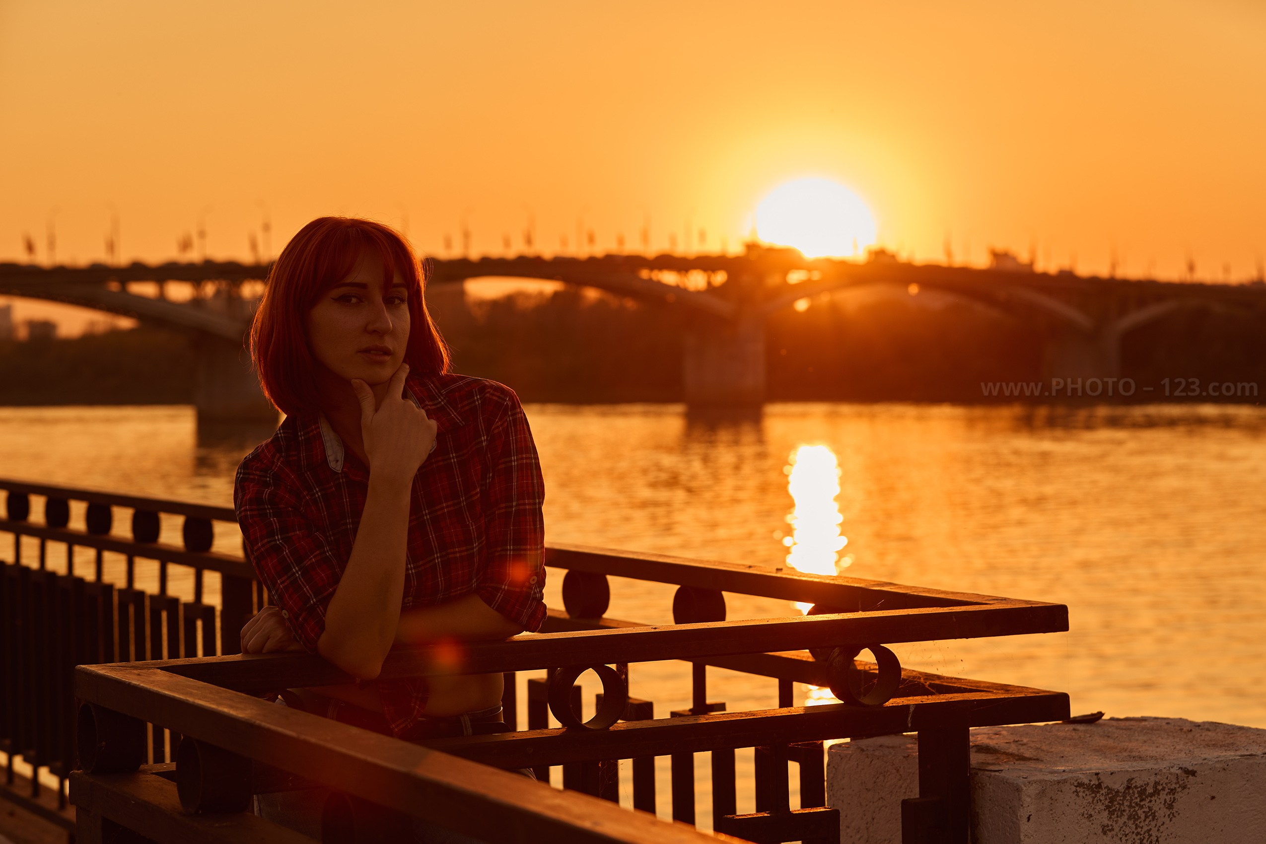 Stylish Redhead Woman in Urban Autumn, Nizhny Novgorod. Photographer, Retoucher & Graphic Designer @photo123pro