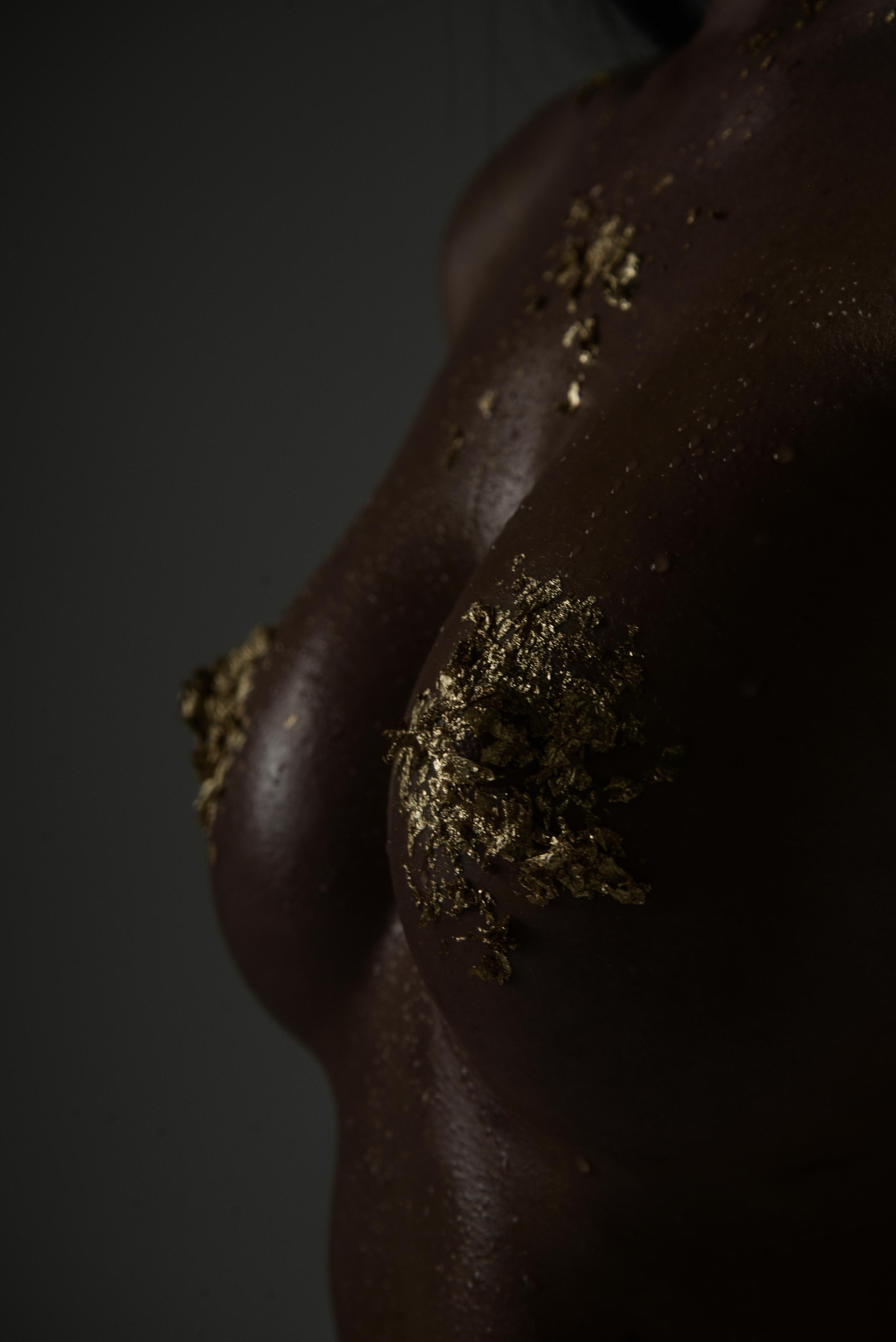 Ксения III (Золотая). Ню фотограф в Москве Новосёлова Марина