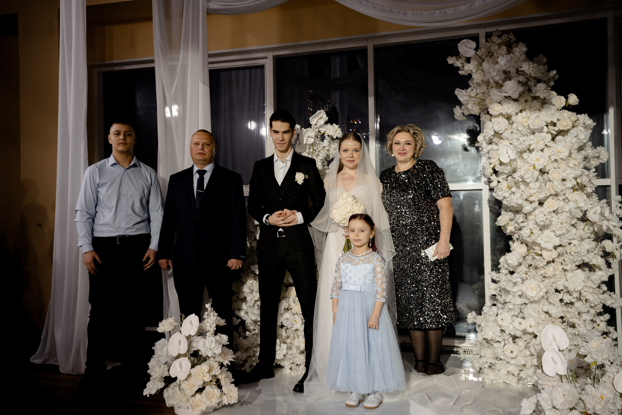 СВАДЕБНАЯ СЬЕМКА СБОРОВ В ОТЕЛЕ И ВЫЕЗД НА ЦЕРЕМОНИЮ (СНЯТО В СИБИРЕ В НИЖНЕВАРТОВСКЕ). Профессиональный фотограф, Санкт-Петербург — Виктория Богомолова