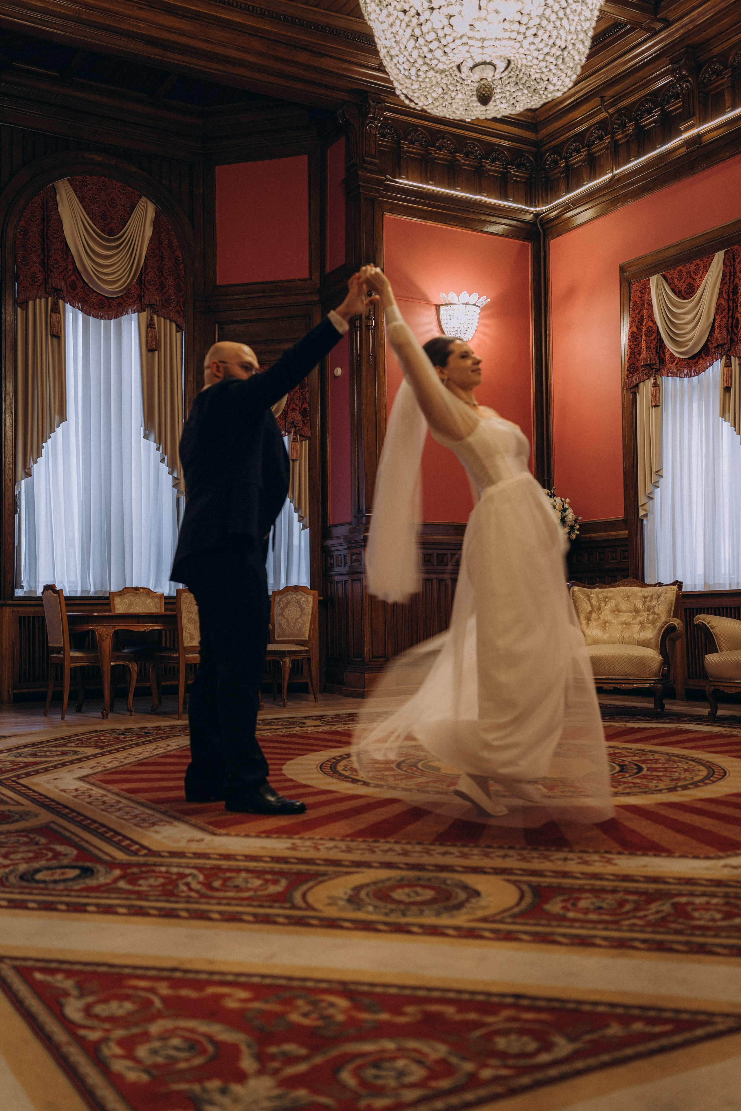 СВАДЕБНАЯ СЬЕМКА ВО ВТОРОМ ДВОРЦЕ (ДЕКАБРЬ) ТАКЖЕ СЬЕМКА В СТУДИИ НА ЧЕРНЫШЕВСКОЙ. Профессиональный фотограф, Санкт-Петербург — Виктория Богомолова