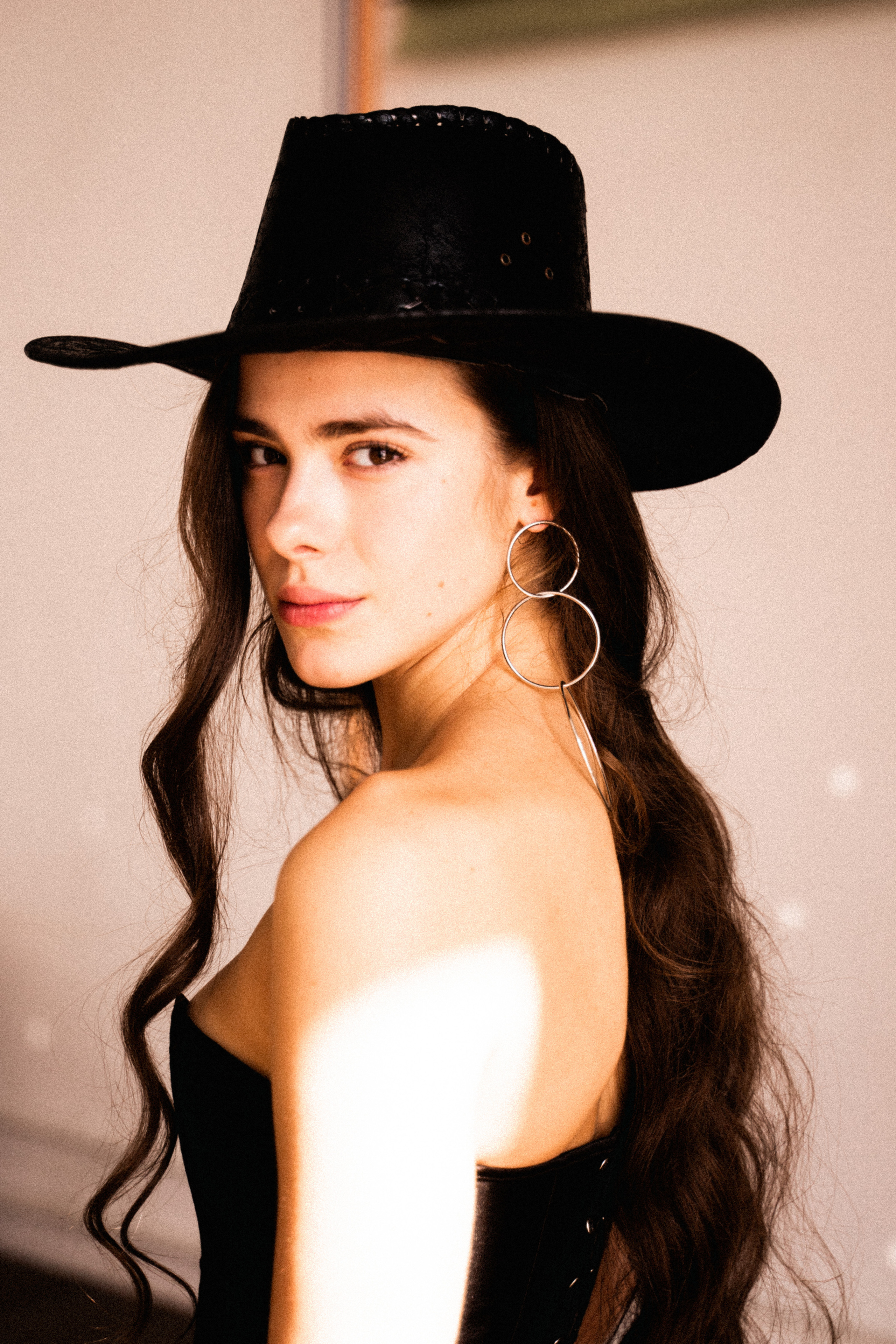 Western feel. Бренд и контентные фотосессии, портреты и лавстори в Санкт-Петербурге