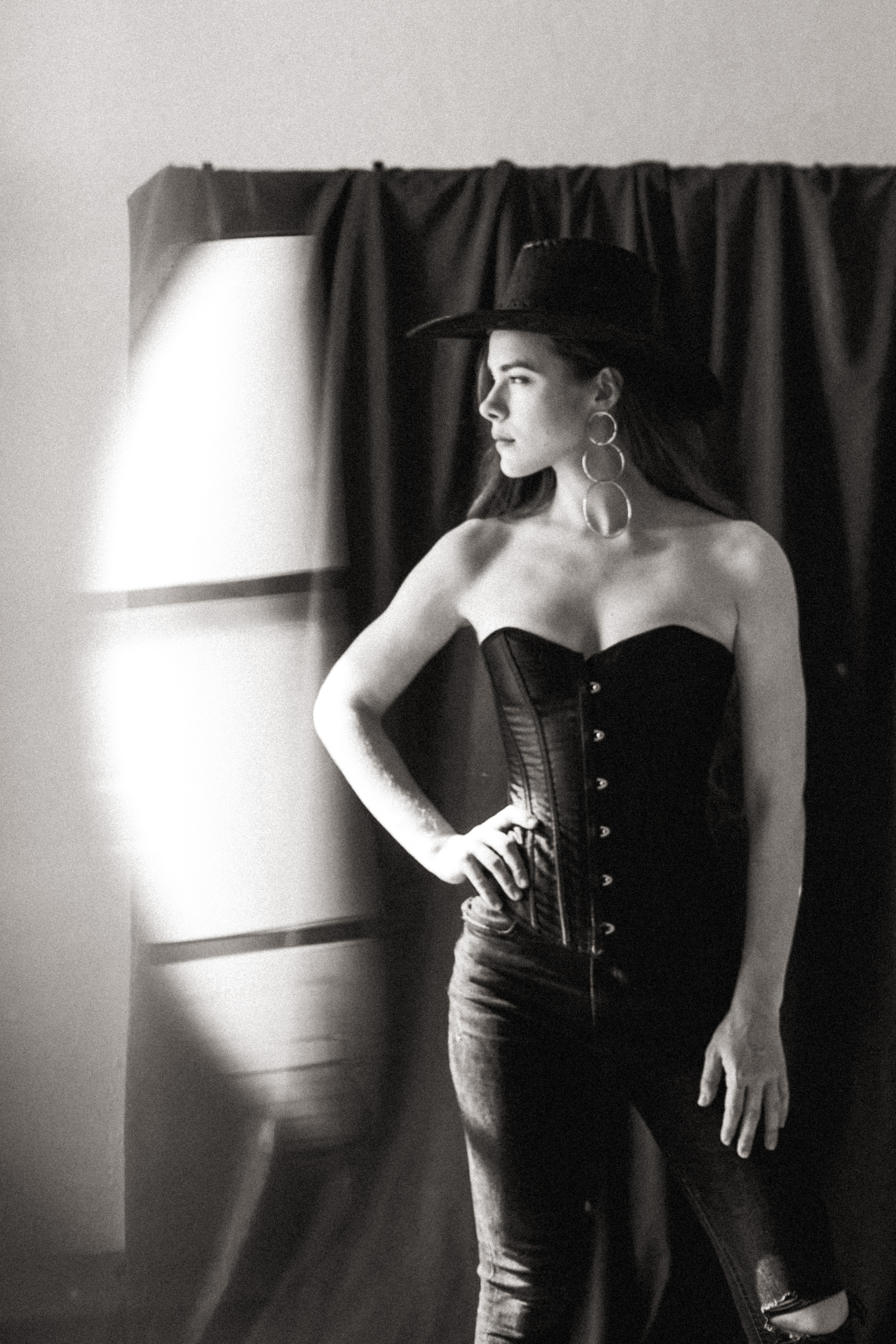 Western feel. Бренд и контентные фотосессии, портреты и лавстори в Санкт-Петербурге