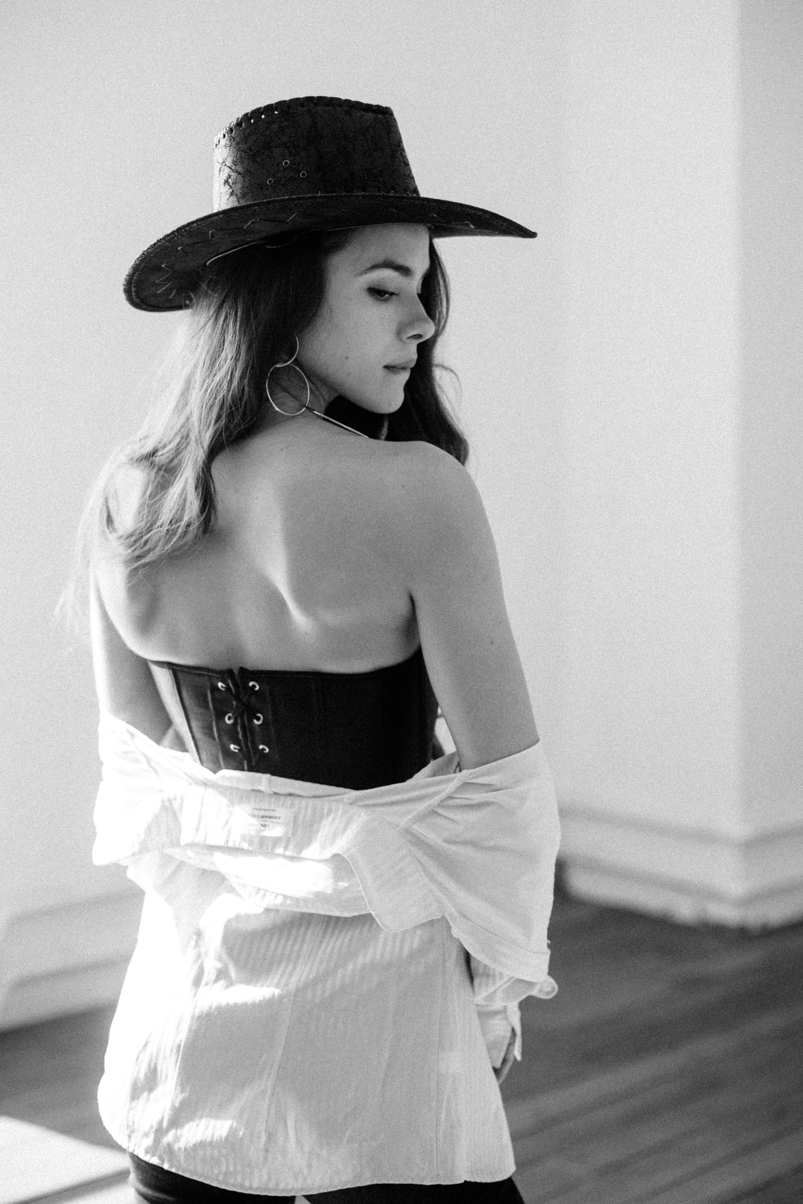 Western feel. Бренд и контентные фотосессии, портреты и лавстори в Санкт-Петербурге