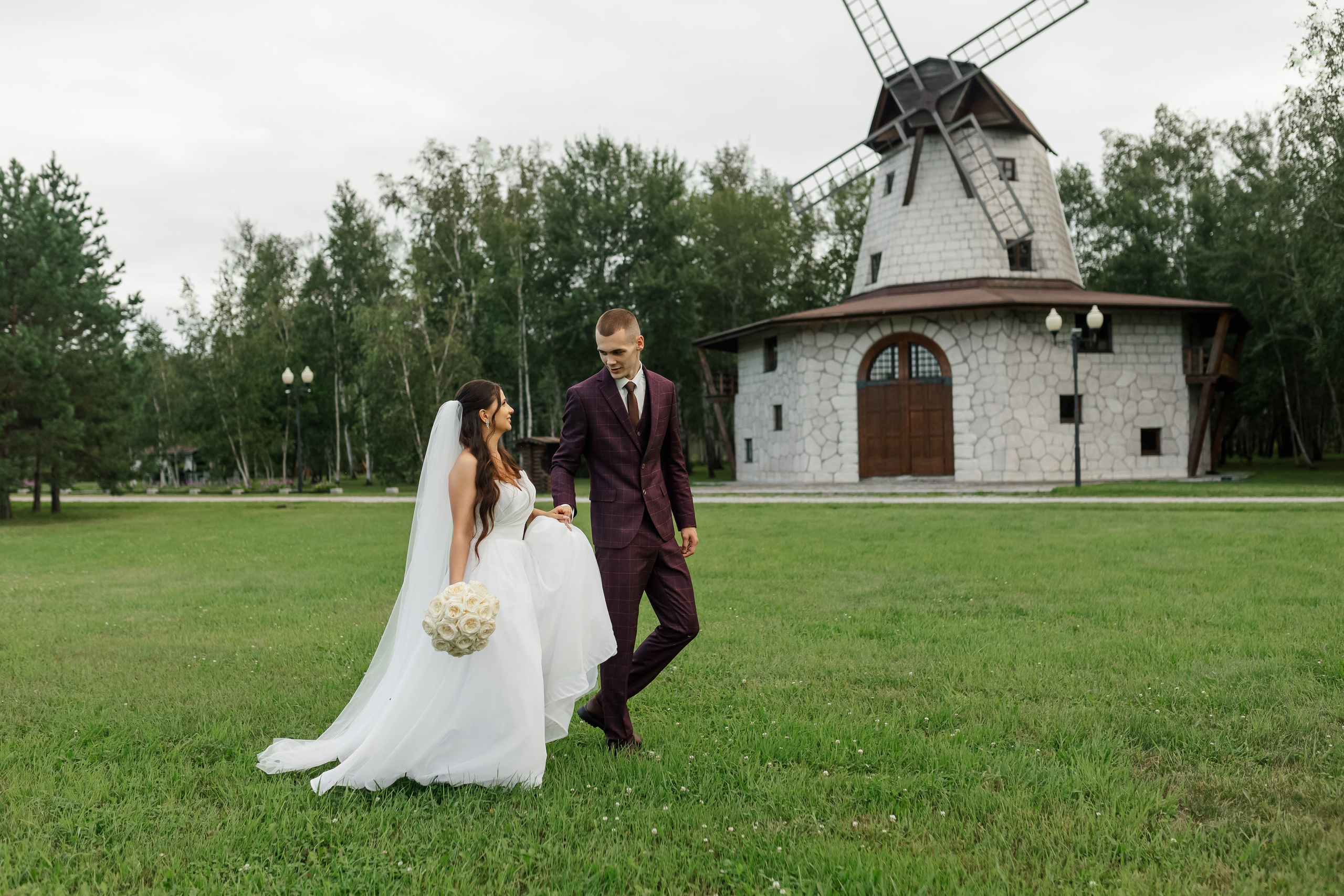Илья и Александра. Sopka. Выездная на мельнице. Свадебный фотограф в Хабаровске