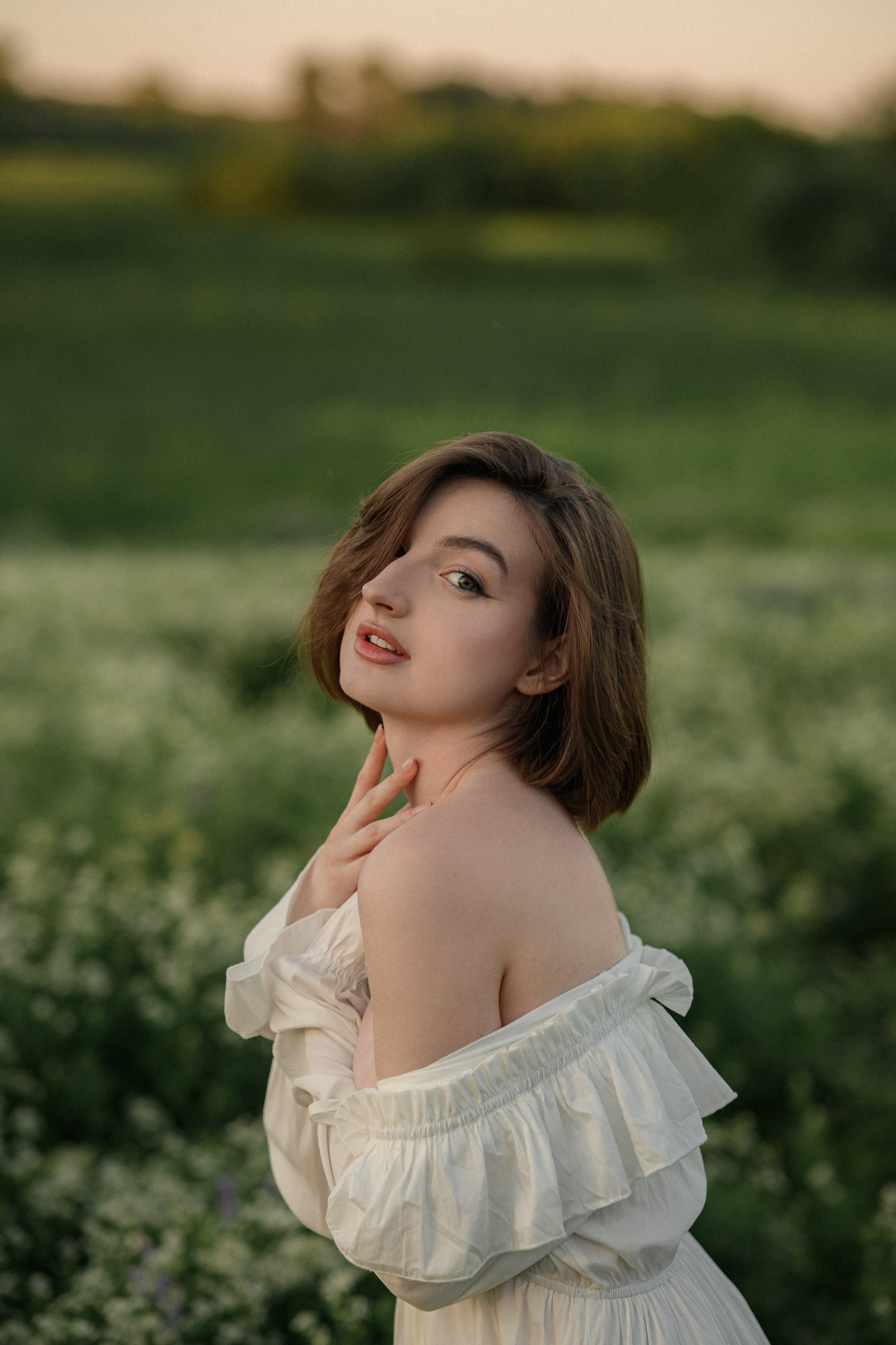 Полина и поле. Www.ostermiller.ru