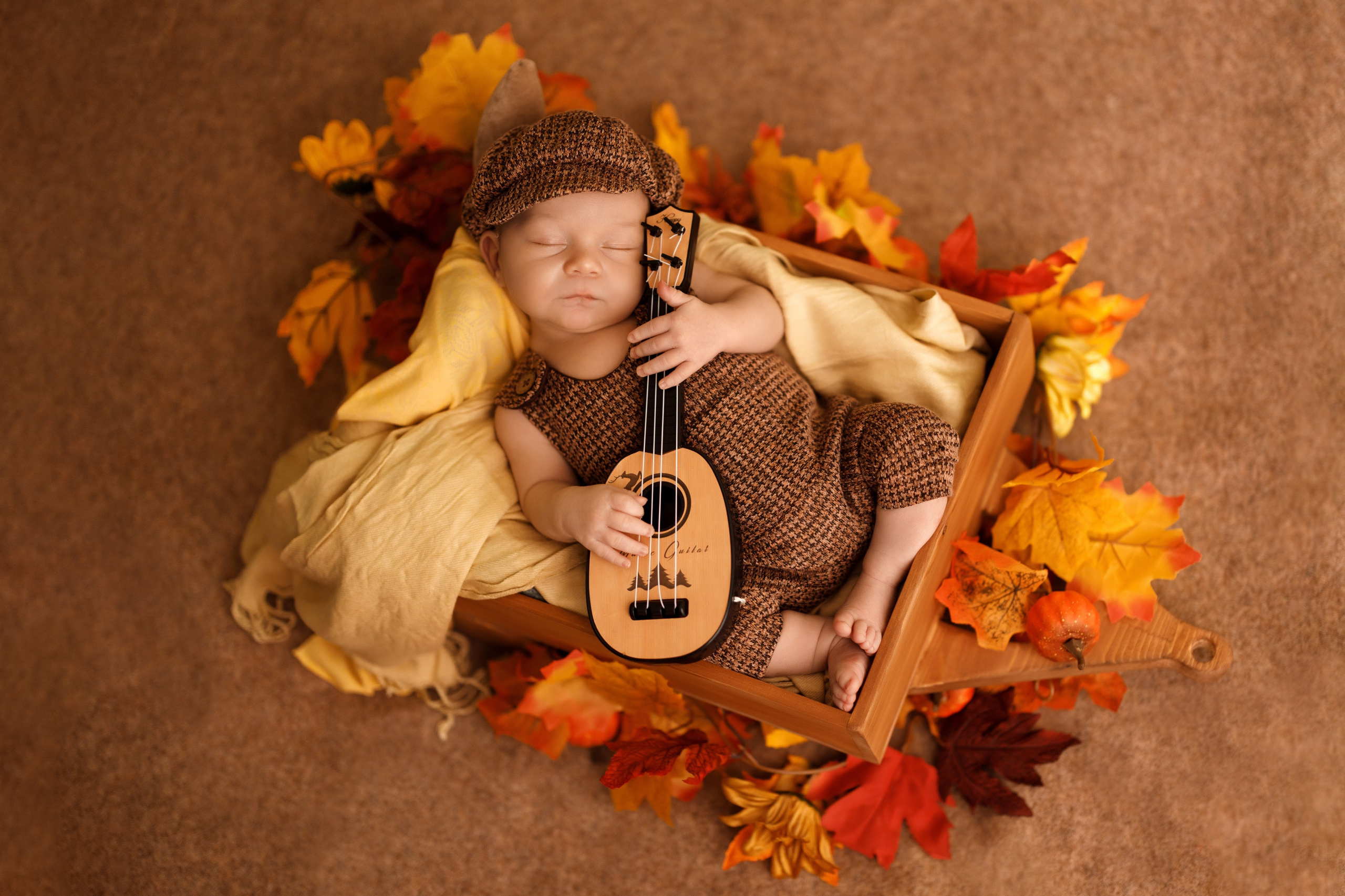 Ньюборн фотосессии в Старом Осколе. Фотостудия для новорожденных в Старом Осколе Гильфановых Юрия и Ольги