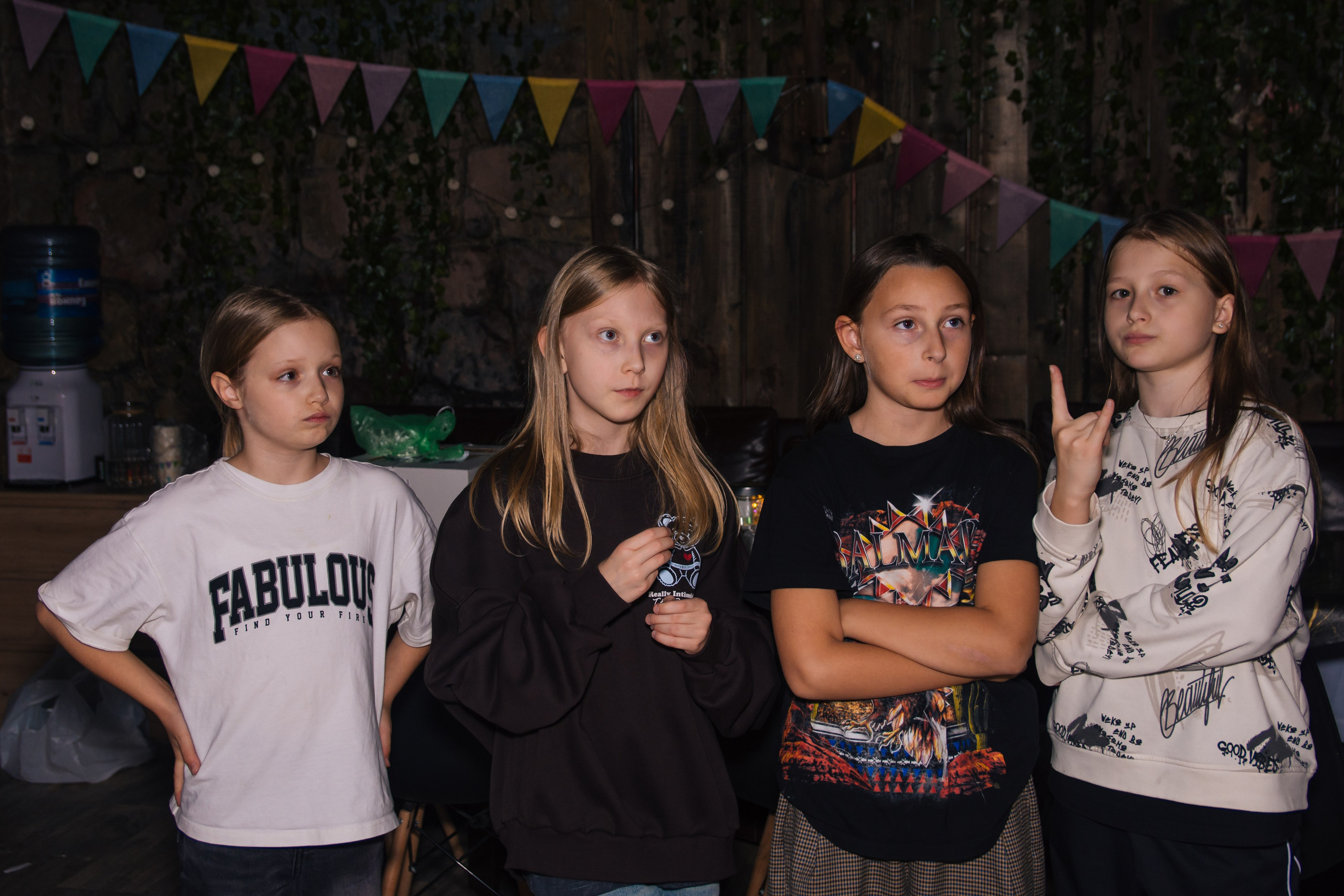 Квесты и праздники в Нелогике. Фотограф в Москве. Индивидуальные и парные съёмки, мероприятия, промо-съёмки для артистов