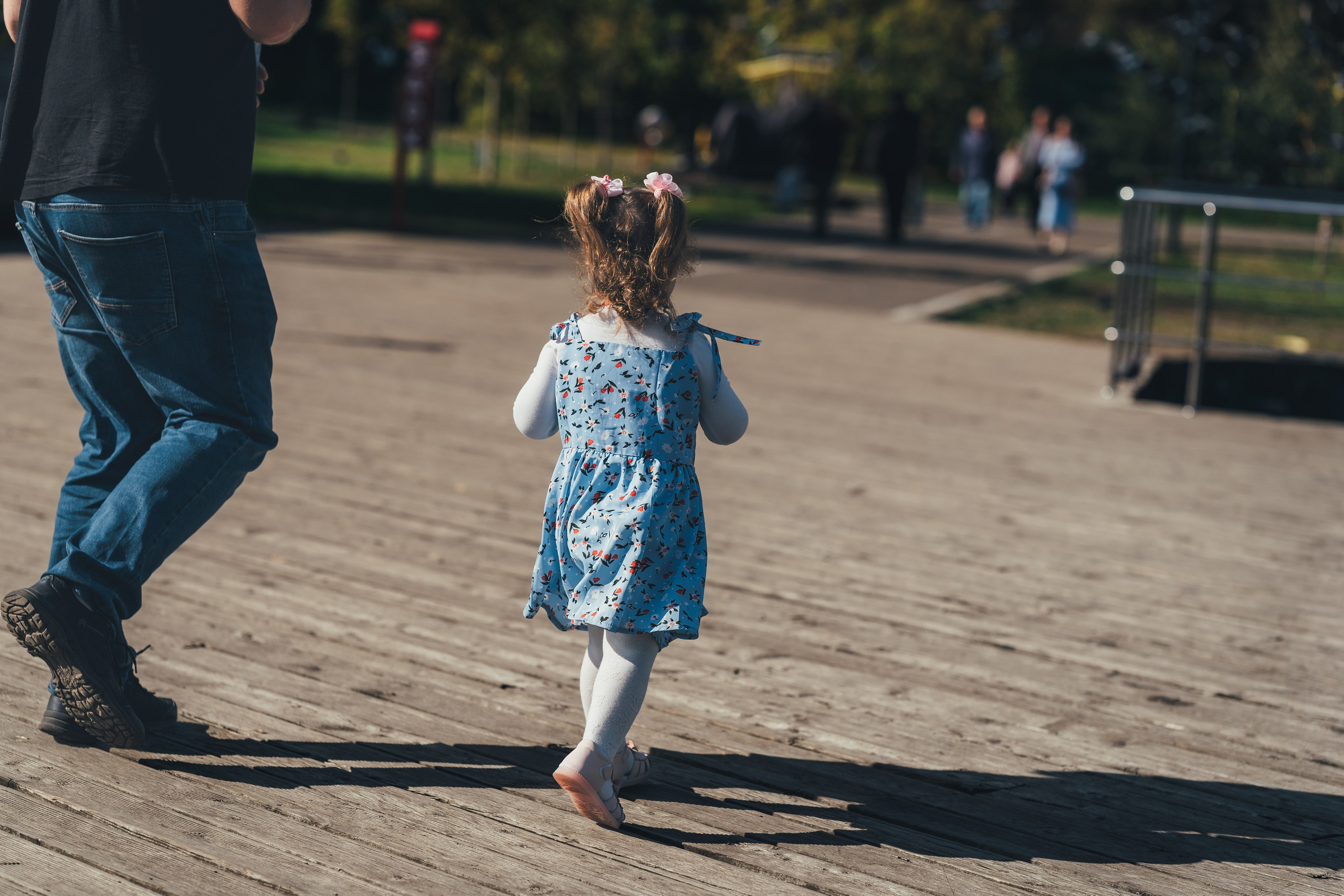 Денис с дочкой, Балашиха, парк Пехорка. Наталья Дукалова фотограф Щелково Королев Пушкино Москва Балашиха