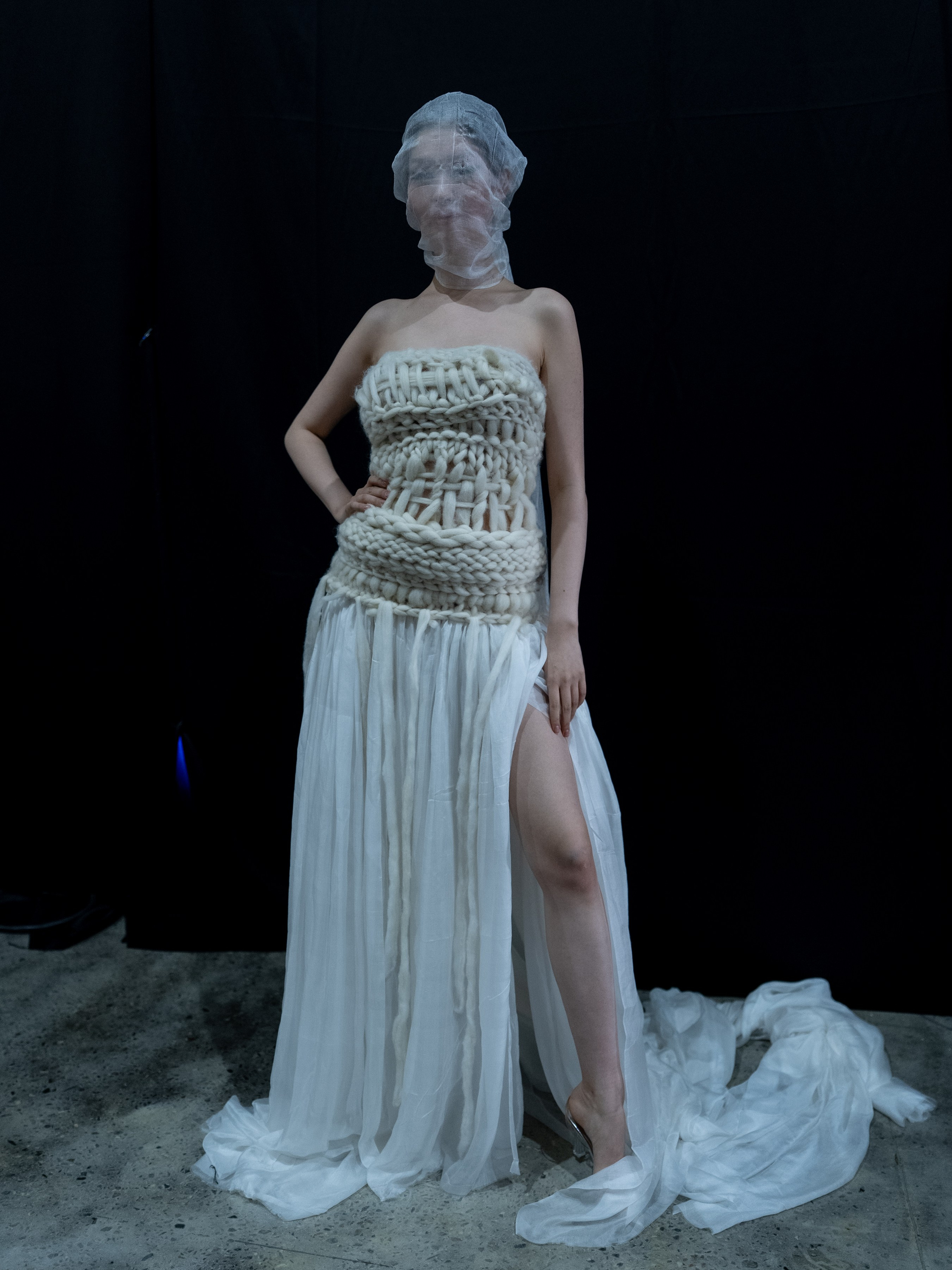 Visa Fashion Week Pre-Fall 2026 April BackStage Day 1. Сайт Алматинского НЮ АРТ, будуар и фэшн фотографа Дениса Карпенко
