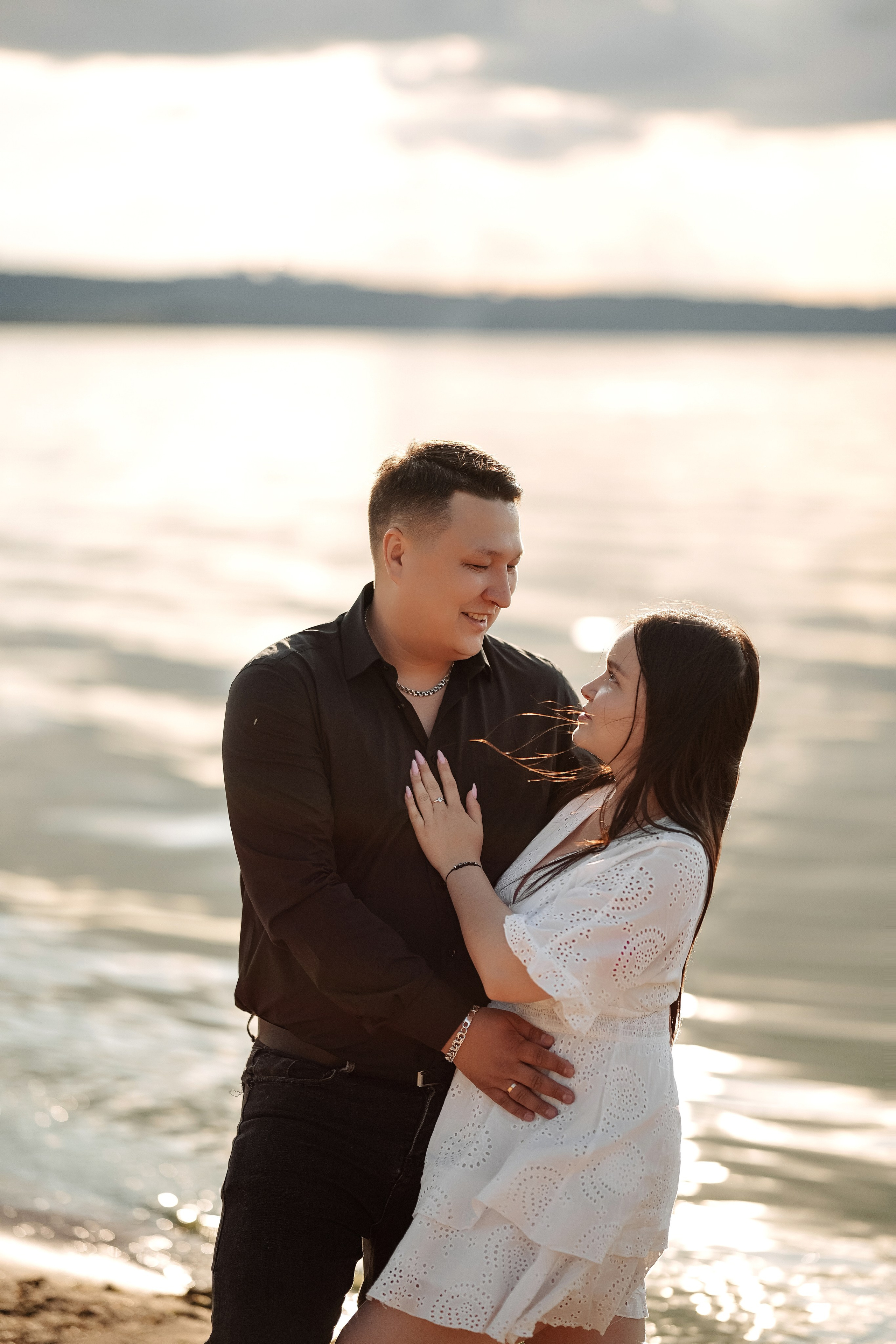 Берег Волги семья лето. Семейный и свадебный фотограф в Ульяновске Арина Авдеева