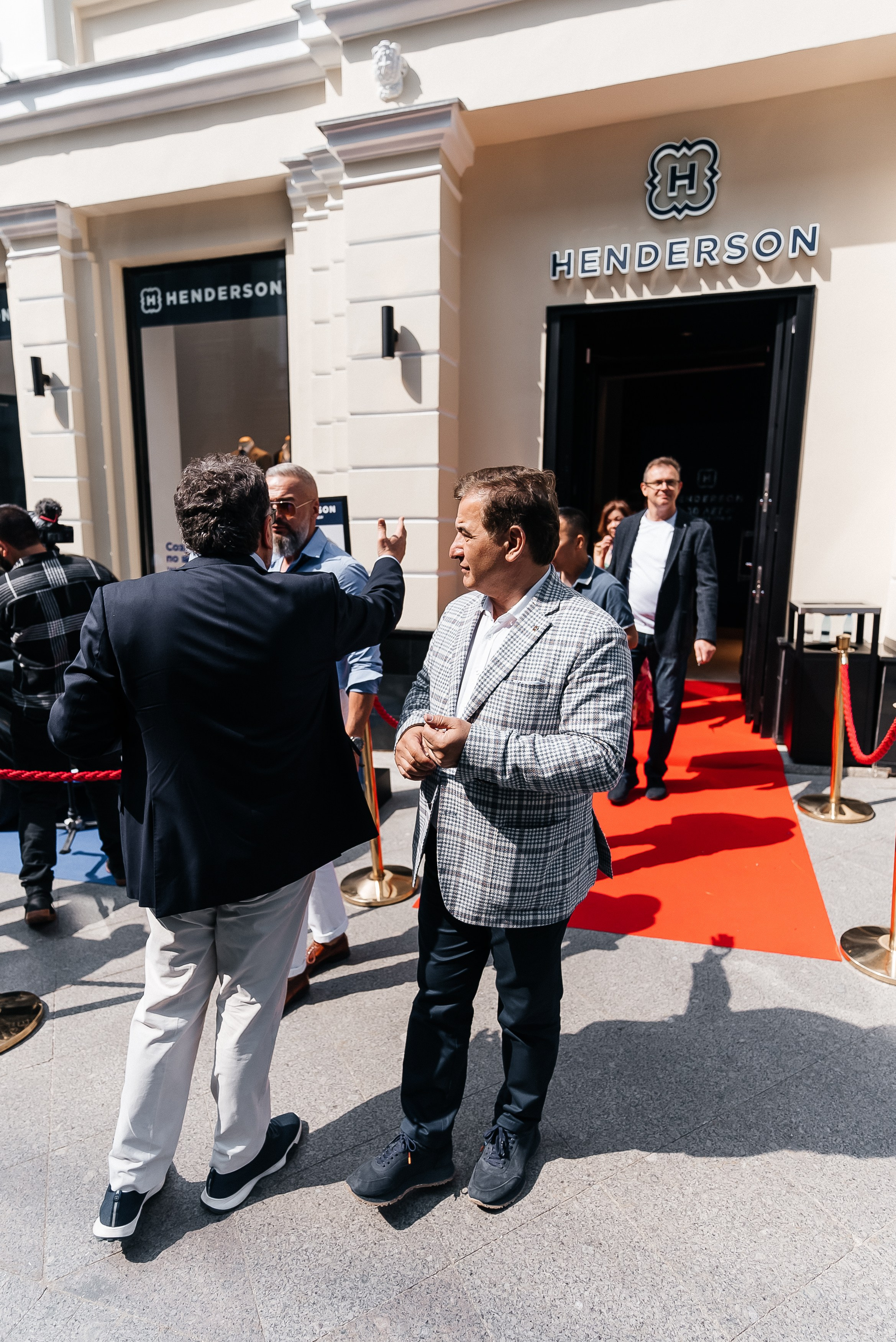 Henderson. Павел Краснов — Свадебный и репортажный фотограф в Москве