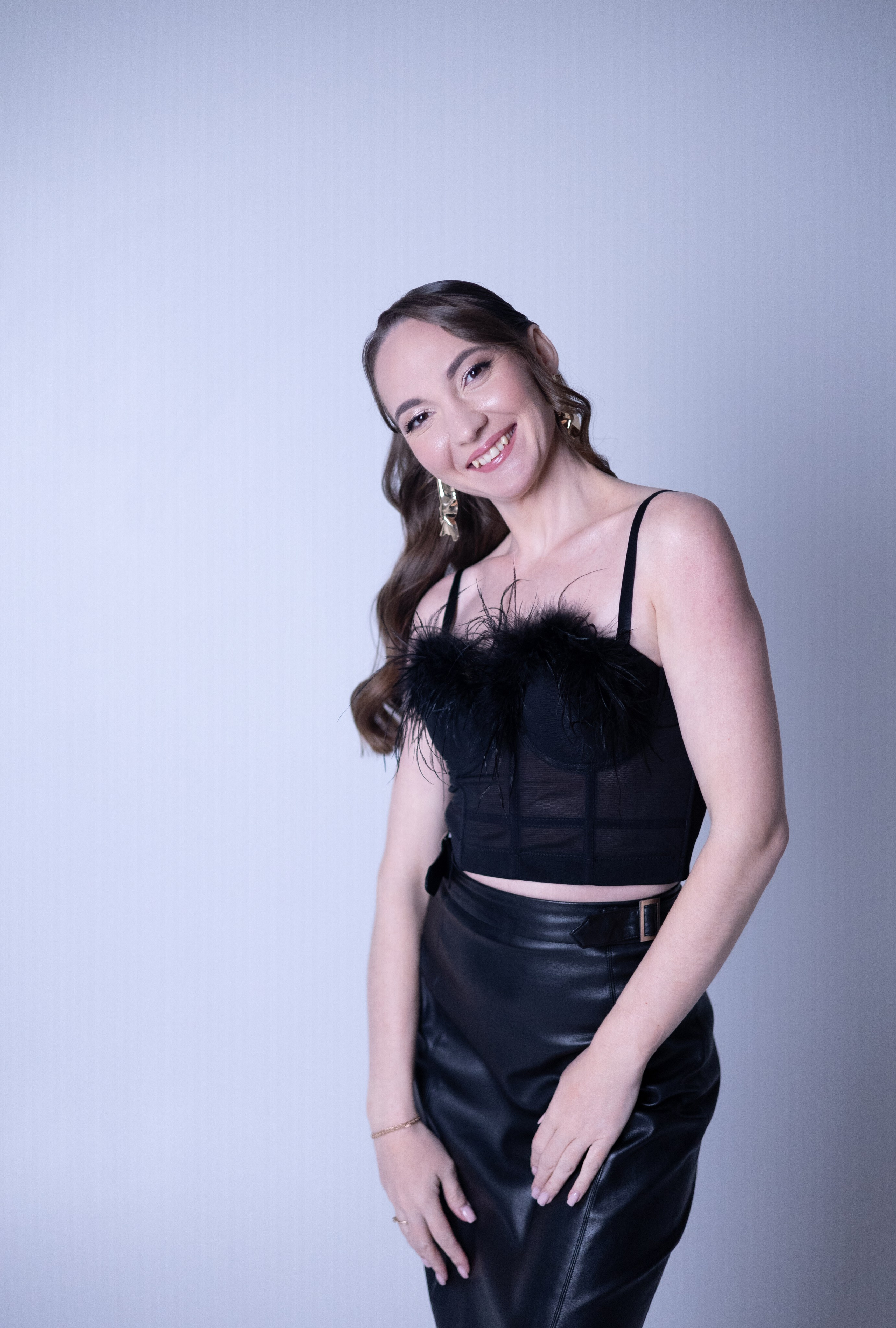 ЖЕНСКИЕ ПОРТРЕТЫ СТУДИЯ 2026. Фотограф Красноярск съемки лавстори, фотосессия в студии, портретная съемка, творческие фотосессии