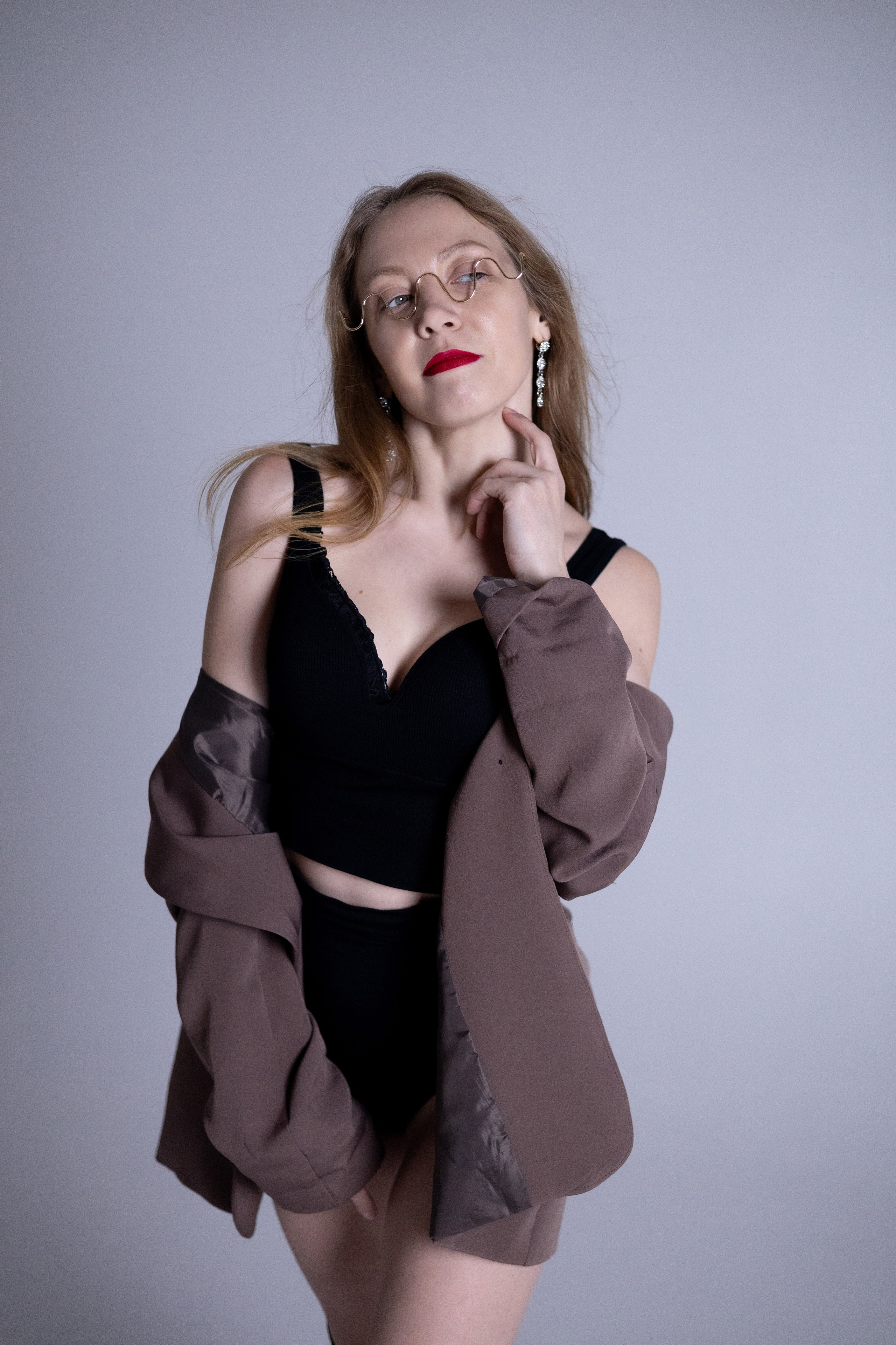 ЖЕНСКИЕ ПОРТРЕТЫ СТУДИЯ 2026. Фотограф Красноярск съемки лавстори, фотосессия в студии, портретная съемка, творческие фотосессии