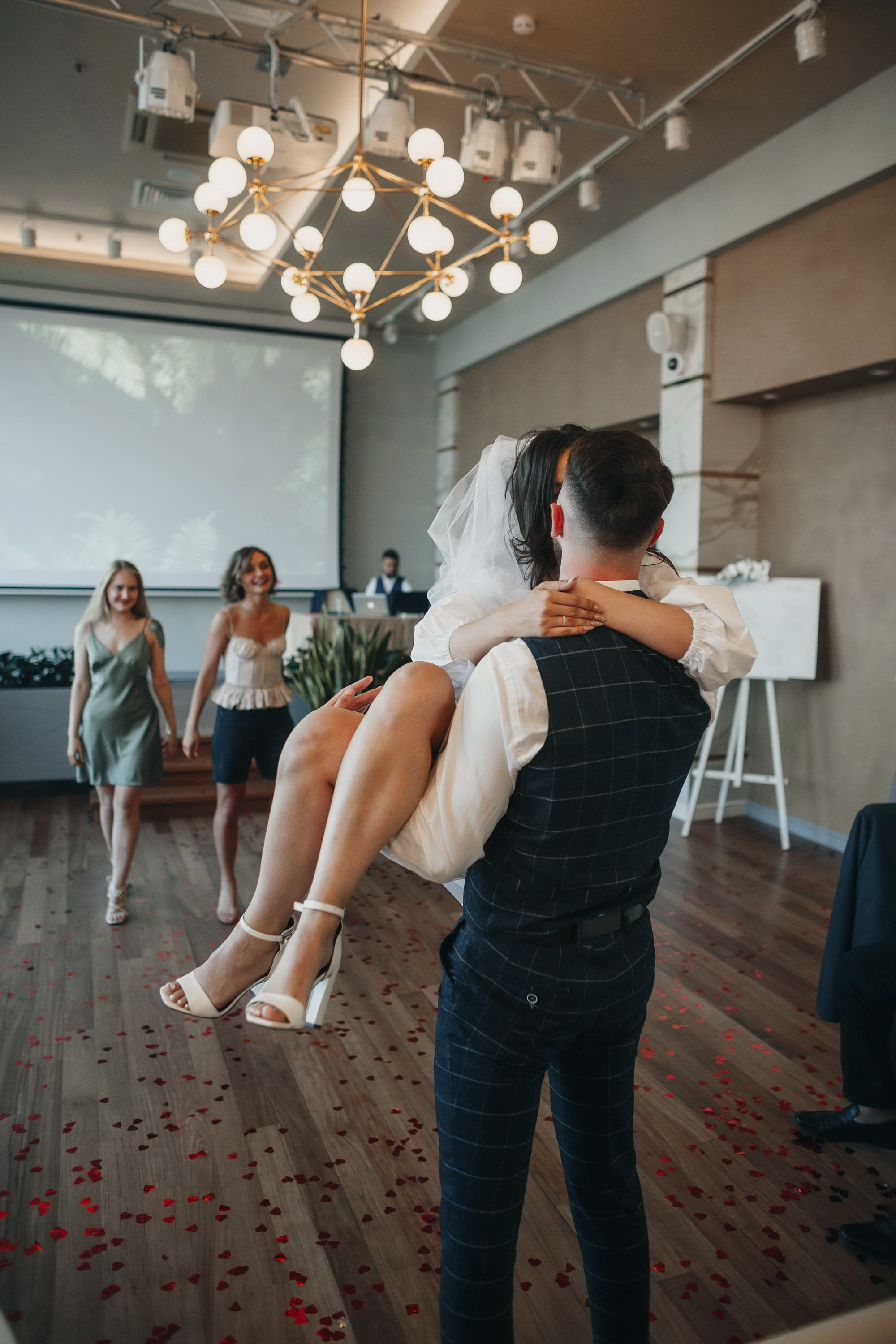 Свадебный банкет. Свадебный фотограф Игорь Брундасов 8PHOTO на свадьбу венчание загс СПб