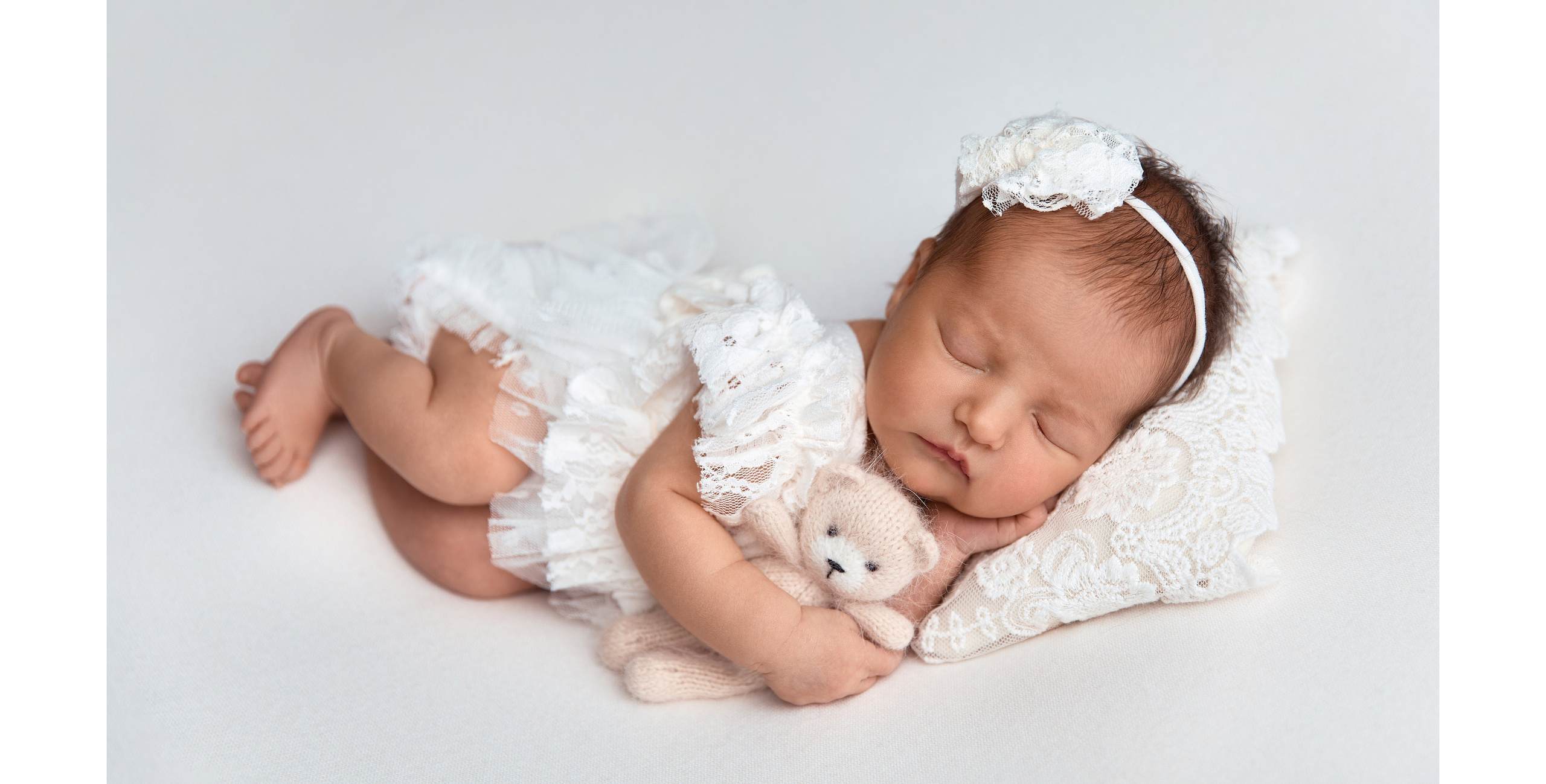 Фотокнига ЛАЙТ. Профессиональный фотограф новорождённых в Москве Елена Сатюкова