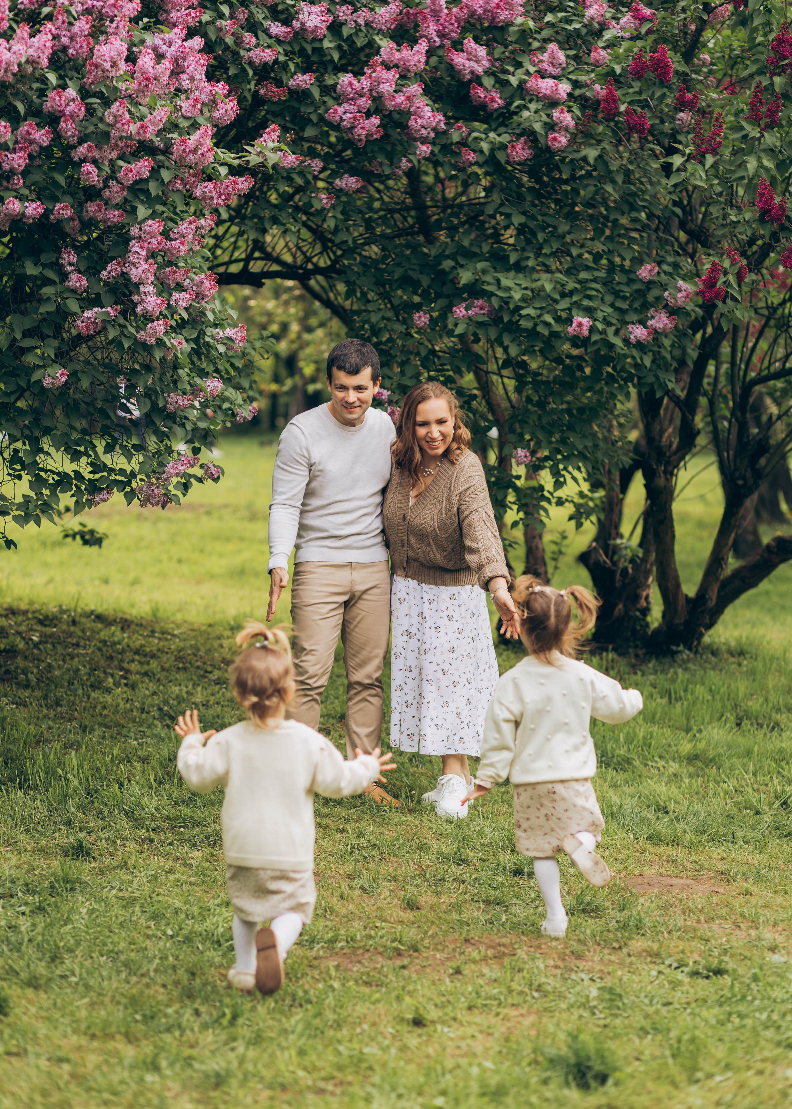 Надежда, Руслан, Ксюша и Настя. Семейный фотограф В Москве Александра Дейкун